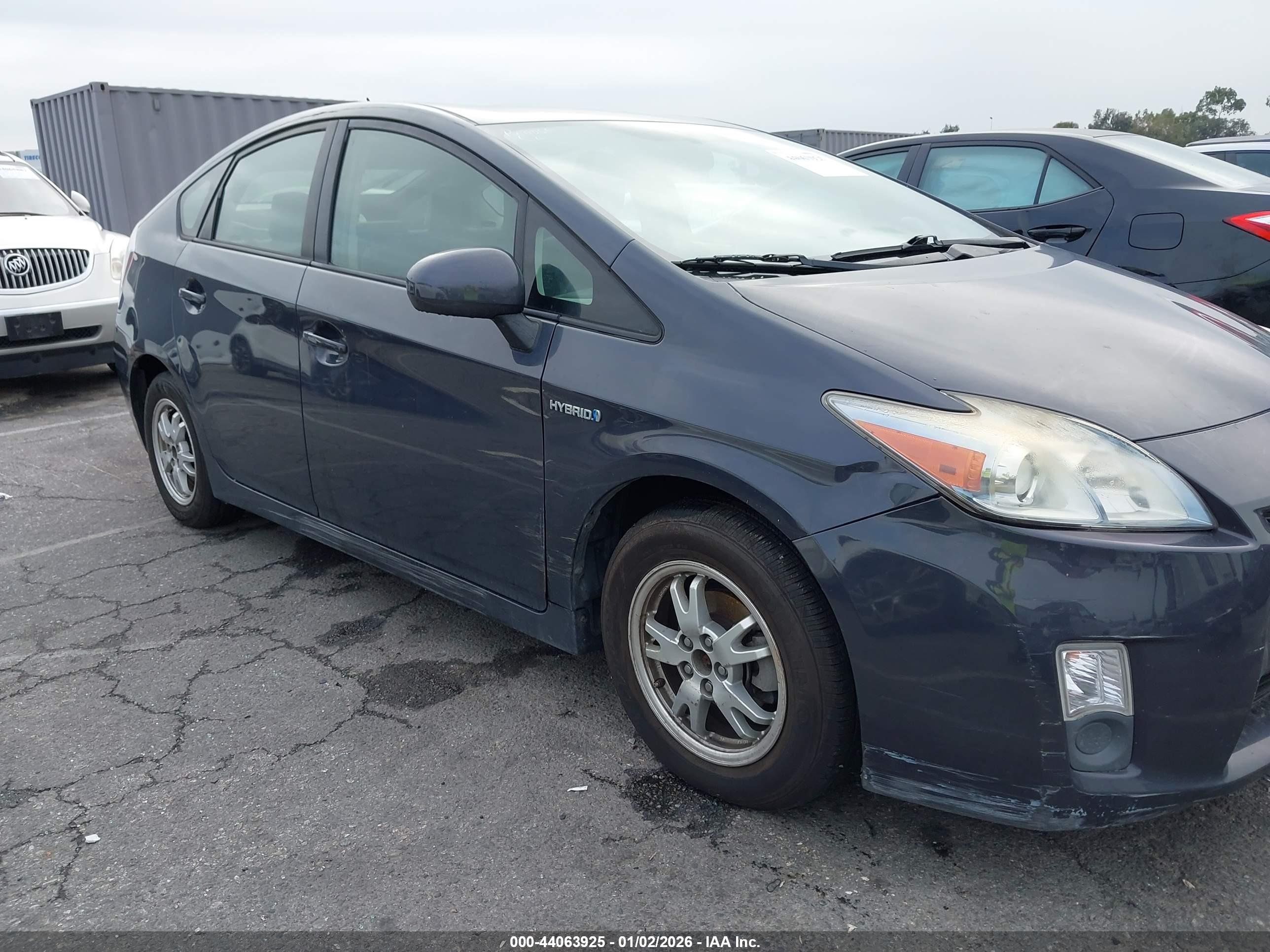 TOYOTA PRIUS image 6