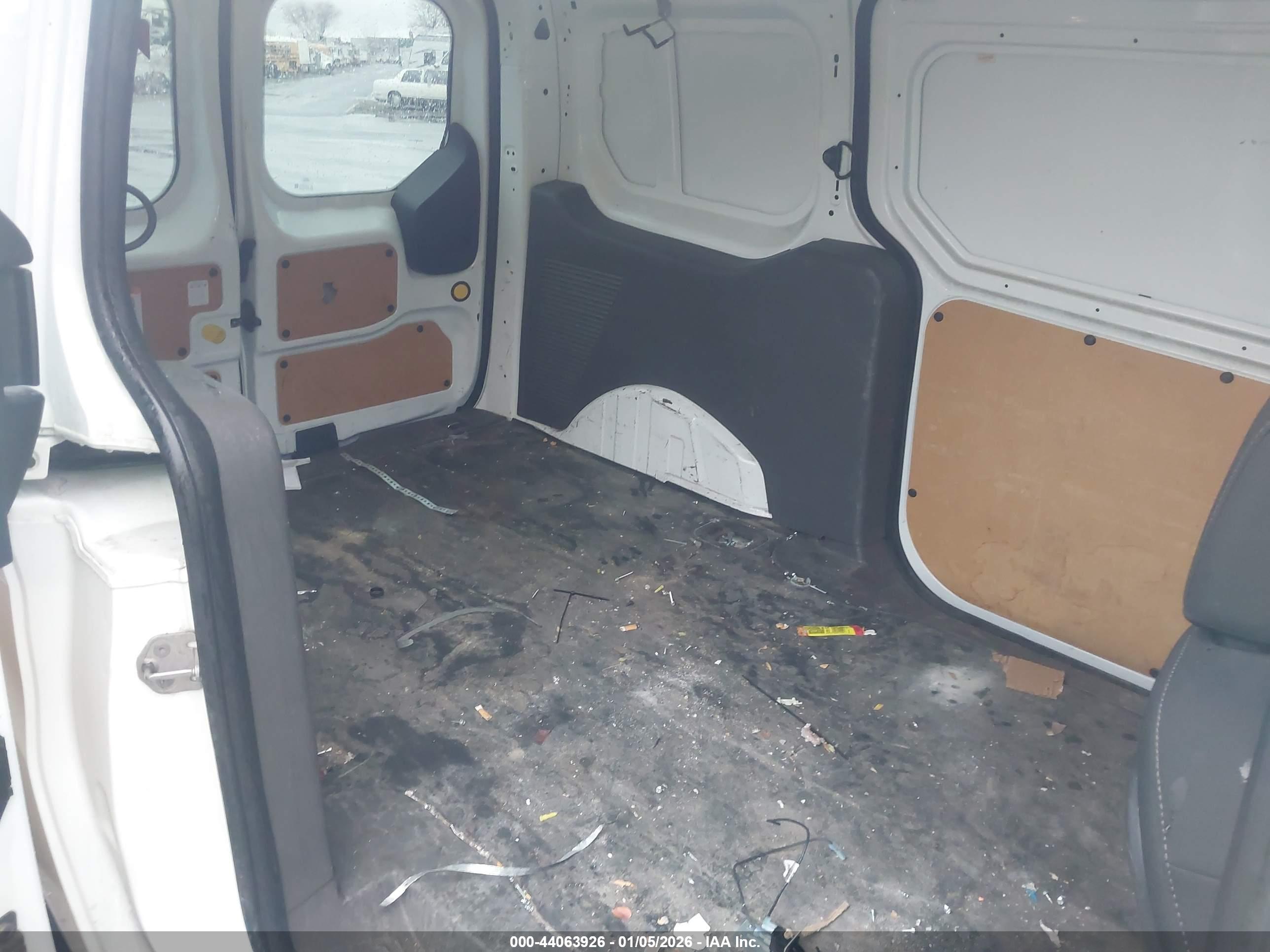FORD TRANSIT image 8