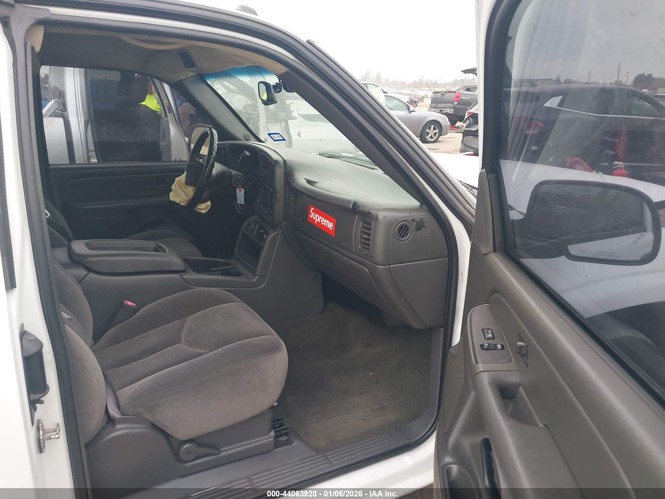 GMC SIERRA image 5