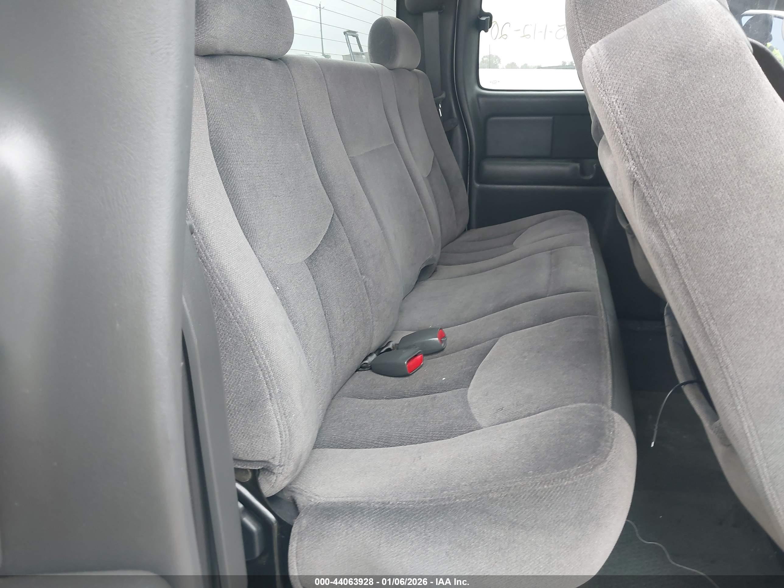 GMC SIERRA image 8