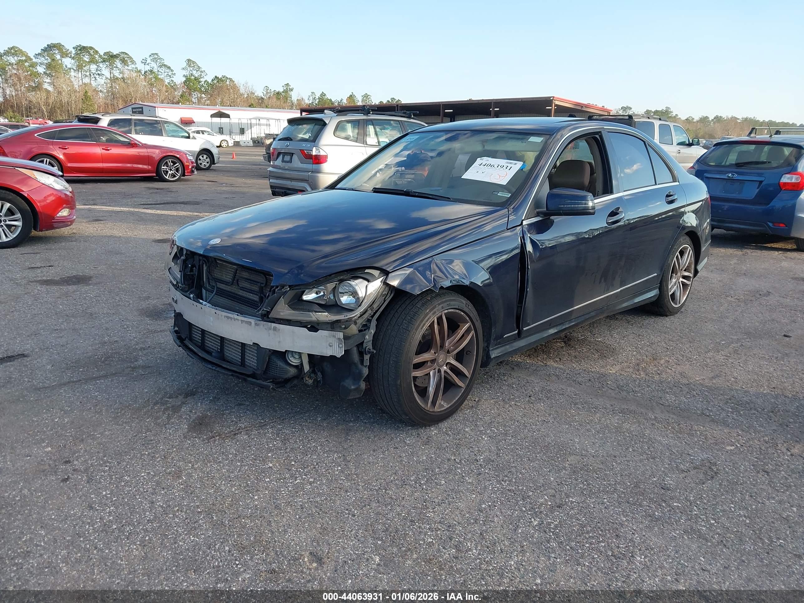 MERCEDES-BENZ C image 2