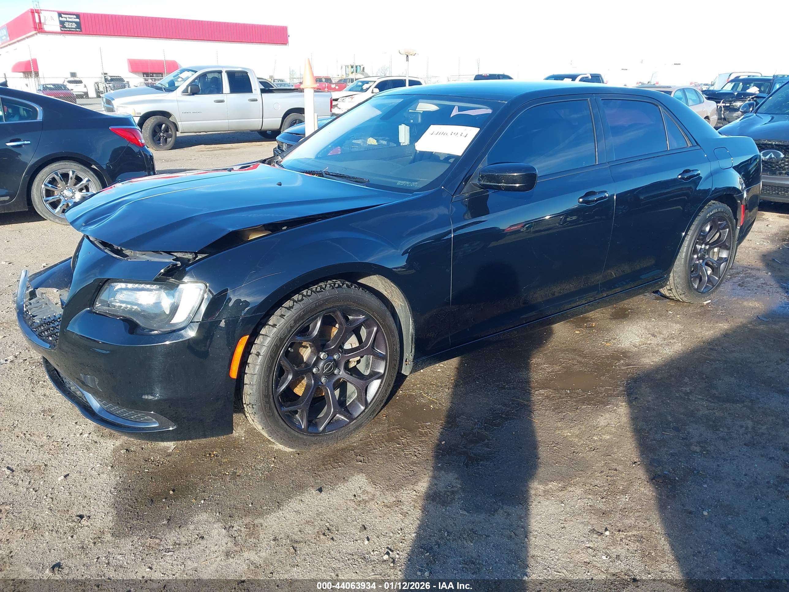 CHRYSLER 300 image 2