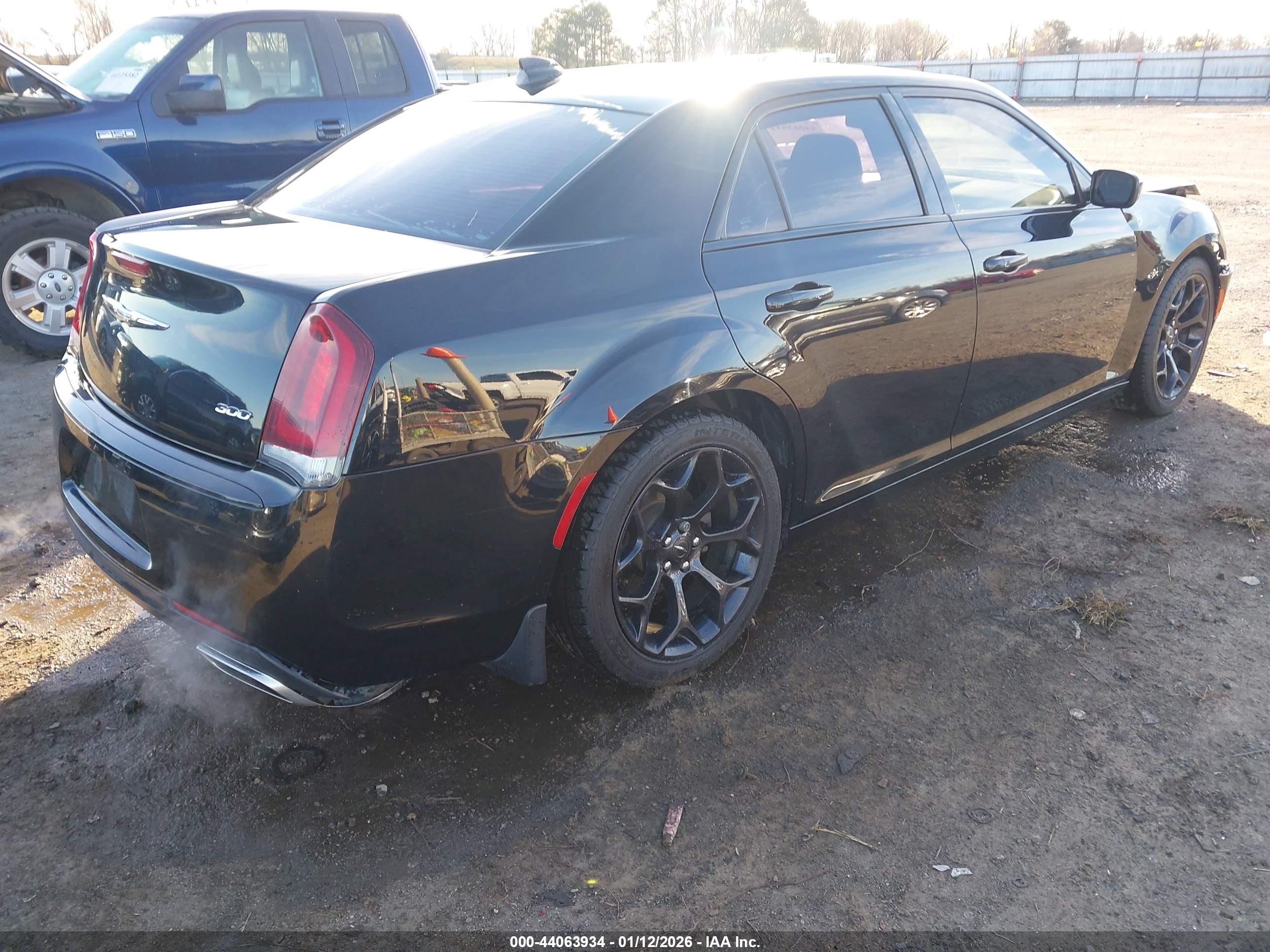 CHRYSLER 300 image 4
