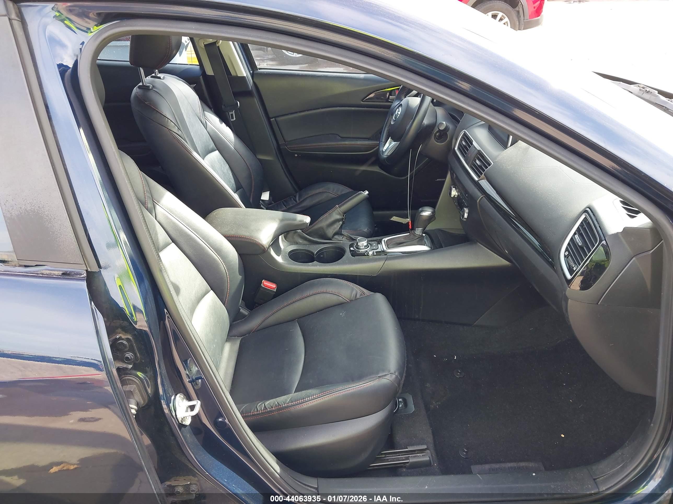 MAZDA MAZDA3 image 5