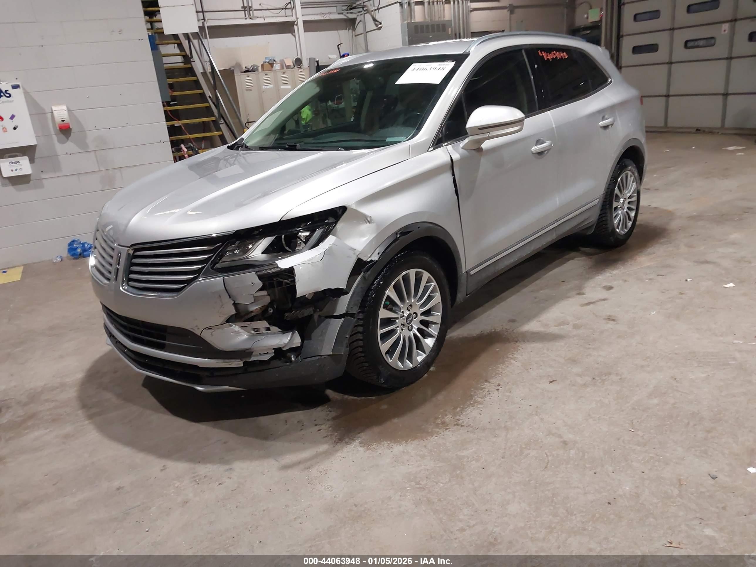 LINCOLN MKC image 2
