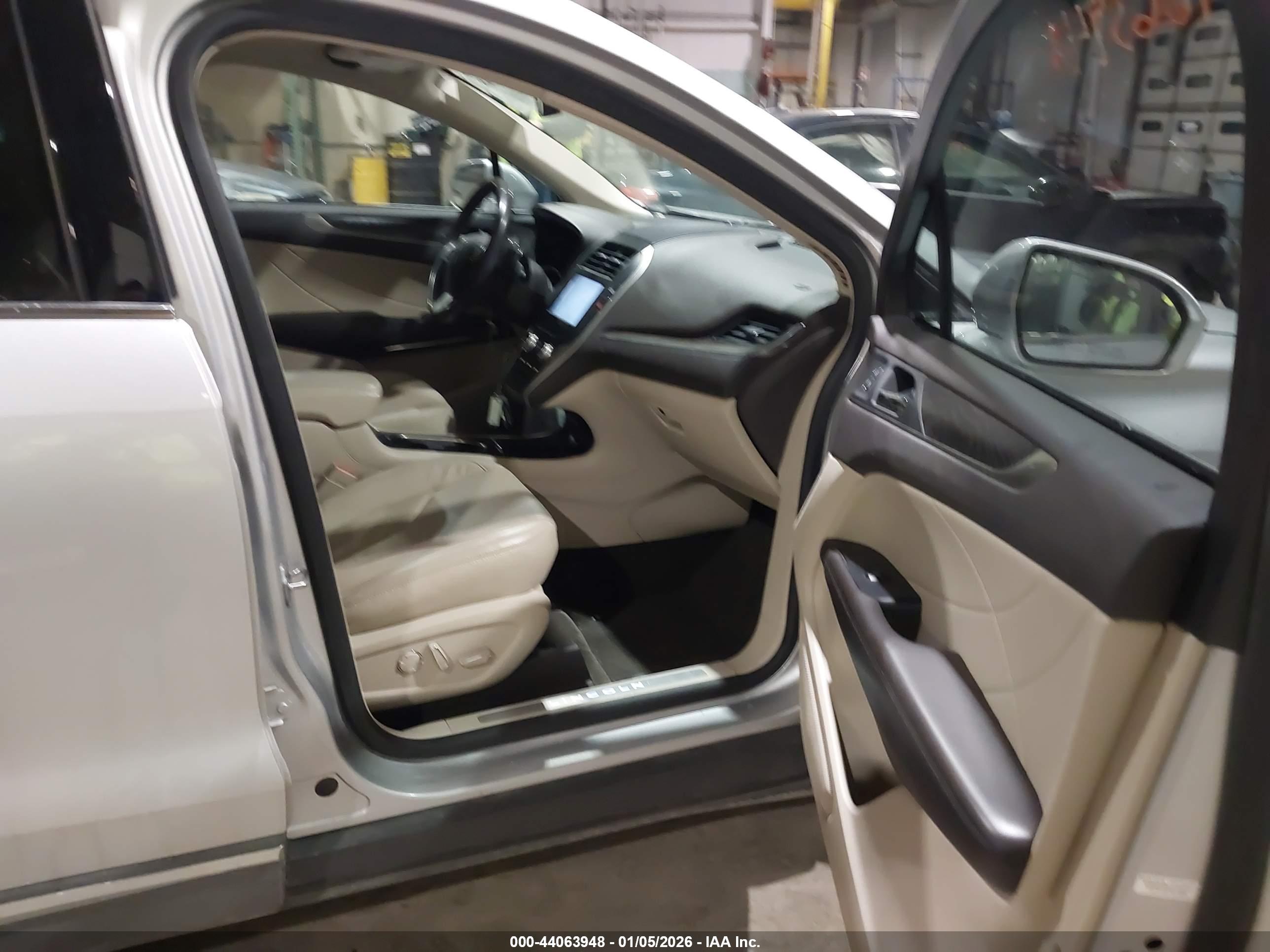 LINCOLN MKC image 5
