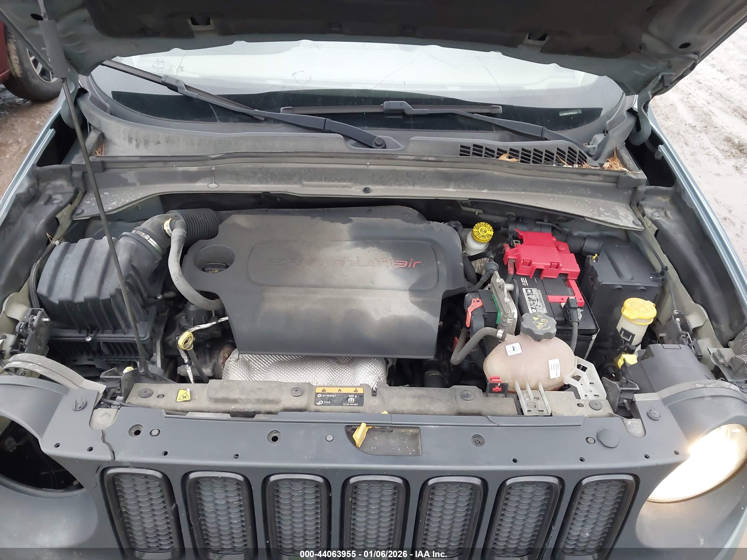 JEEP RENEGADE image 10