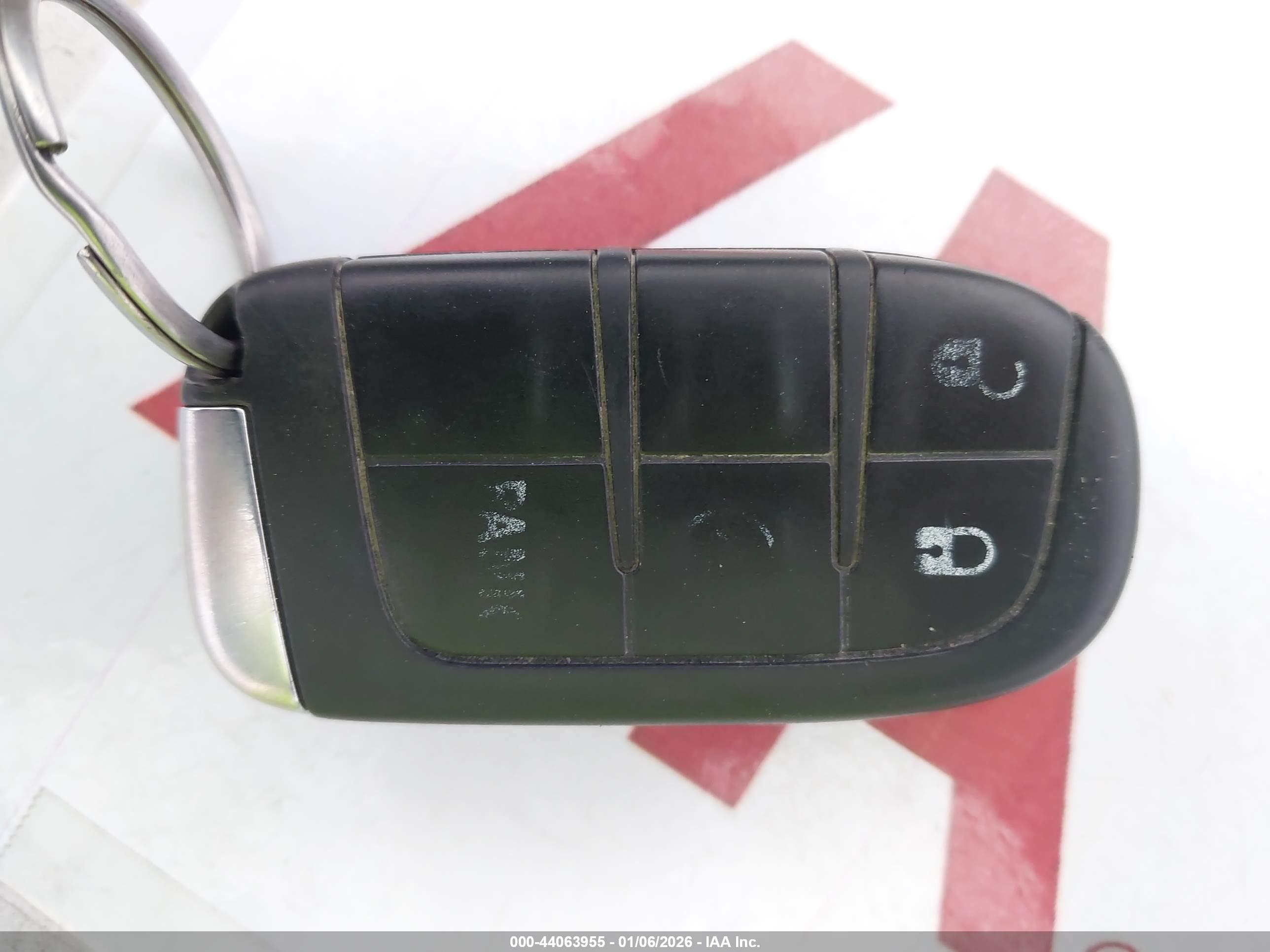 JEEP RENEGADE image 11