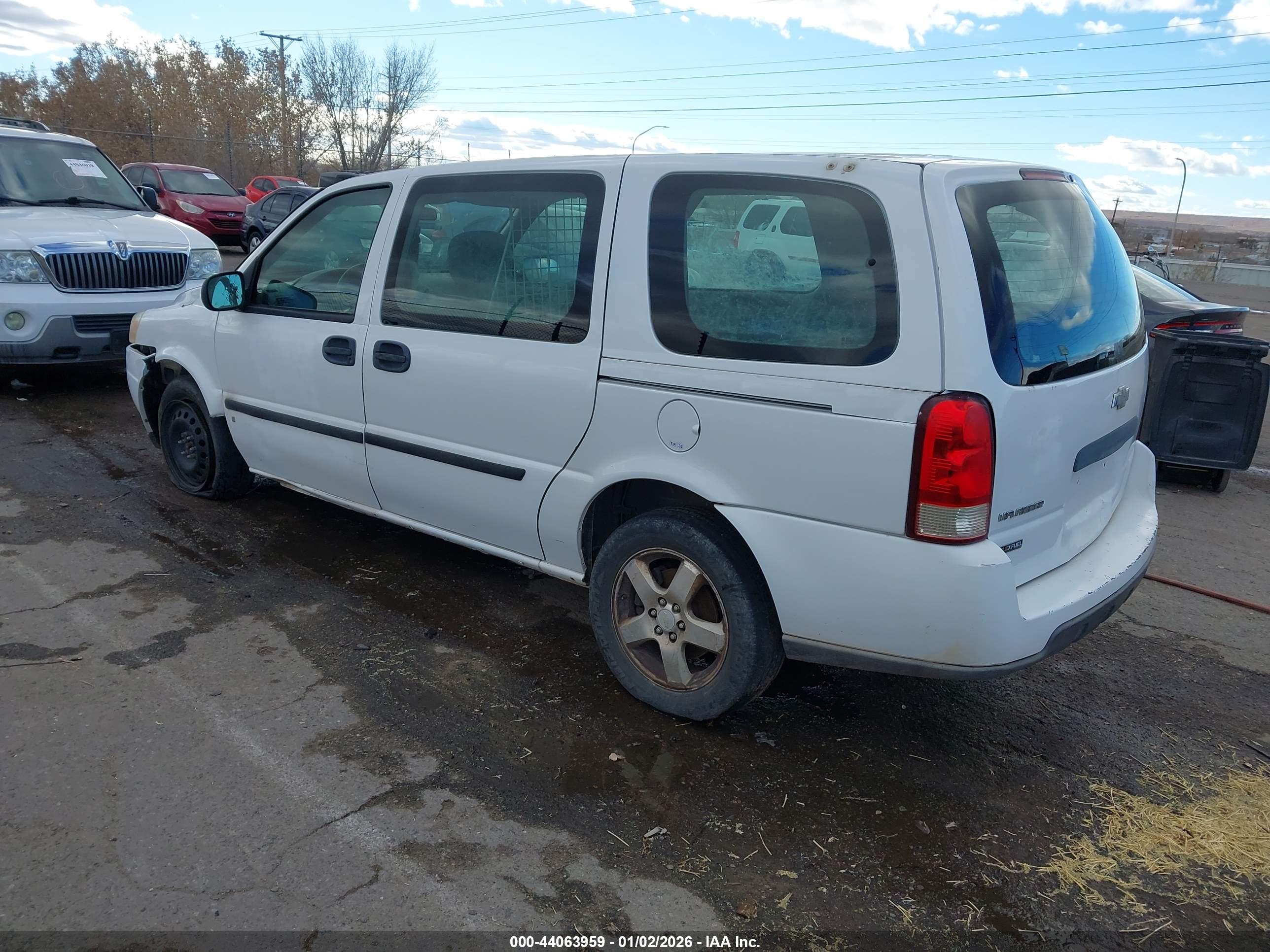CHEVROLET UPLANDER image 3