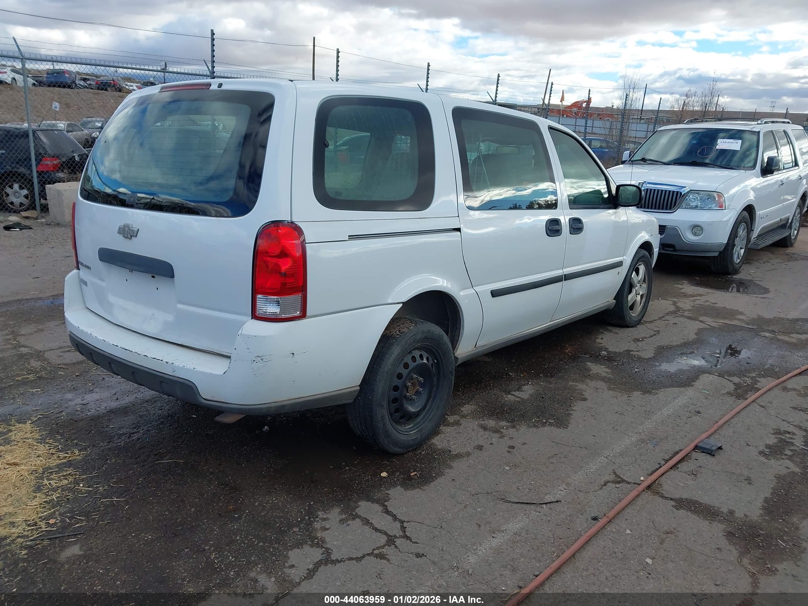 CHEVROLET UPLANDER image 4
