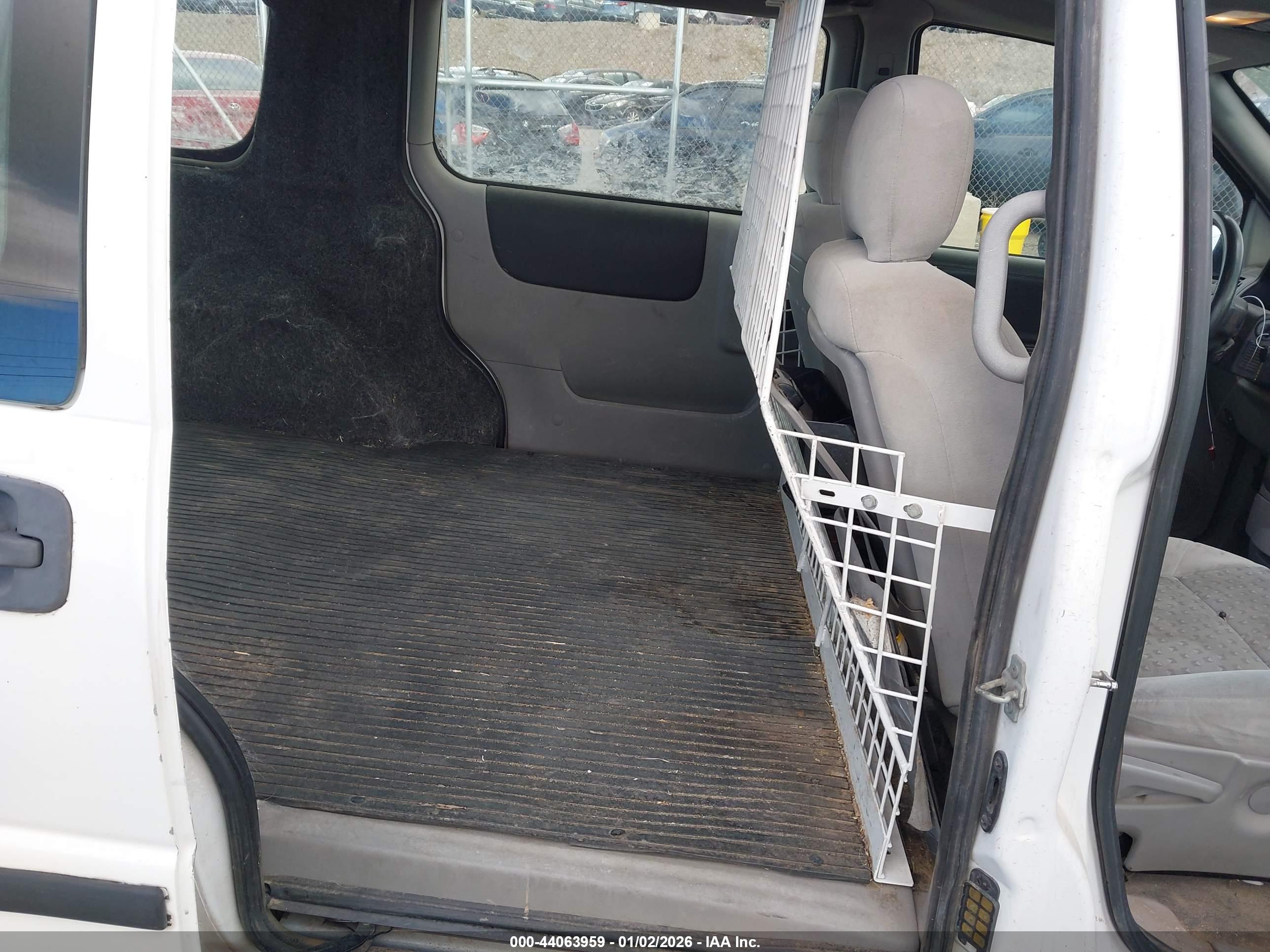 CHEVROLET UPLANDER image 8