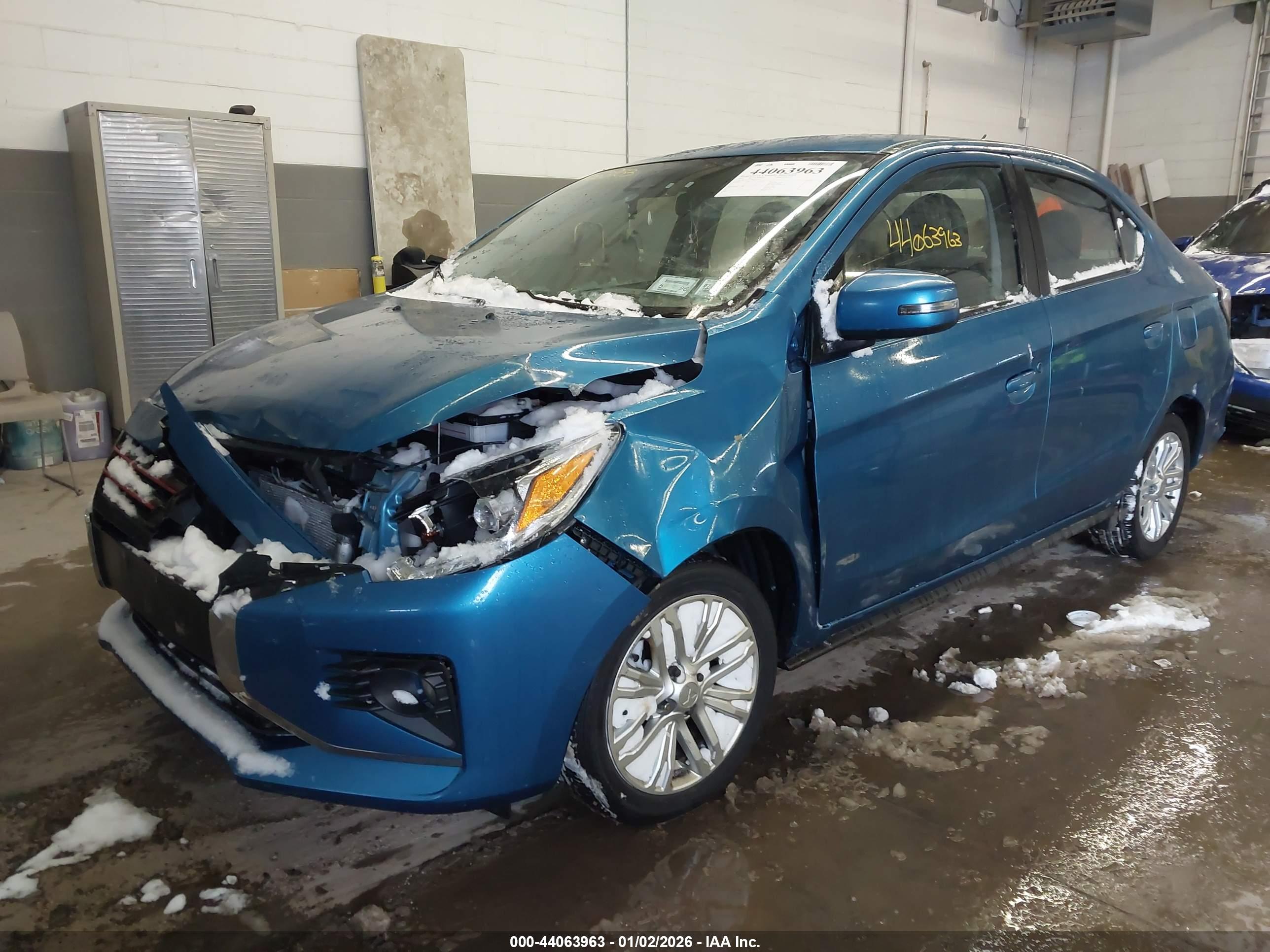 MITSUBISHI MIRAGE image 2
