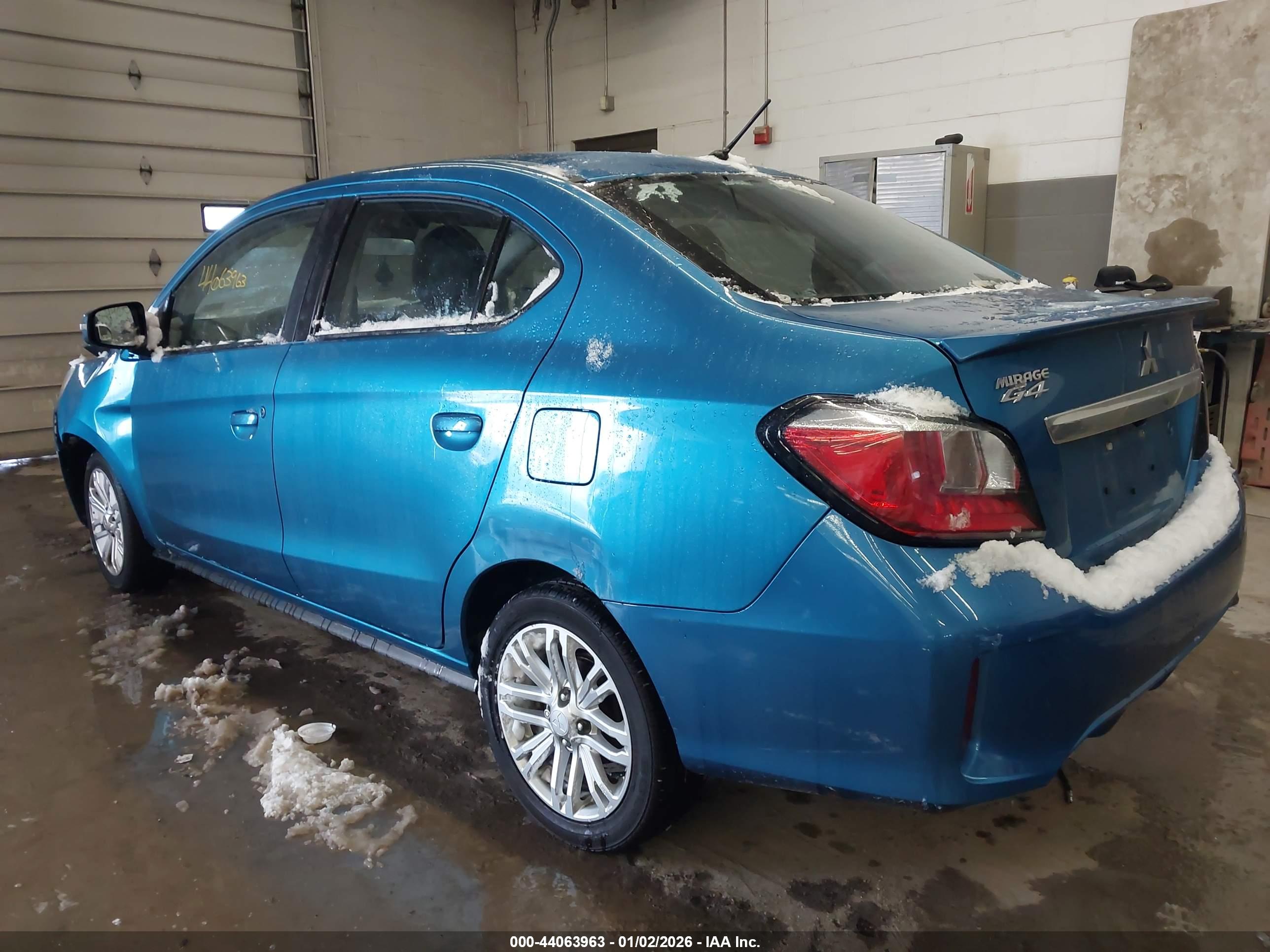 MITSUBISHI MIRAGE image 3
