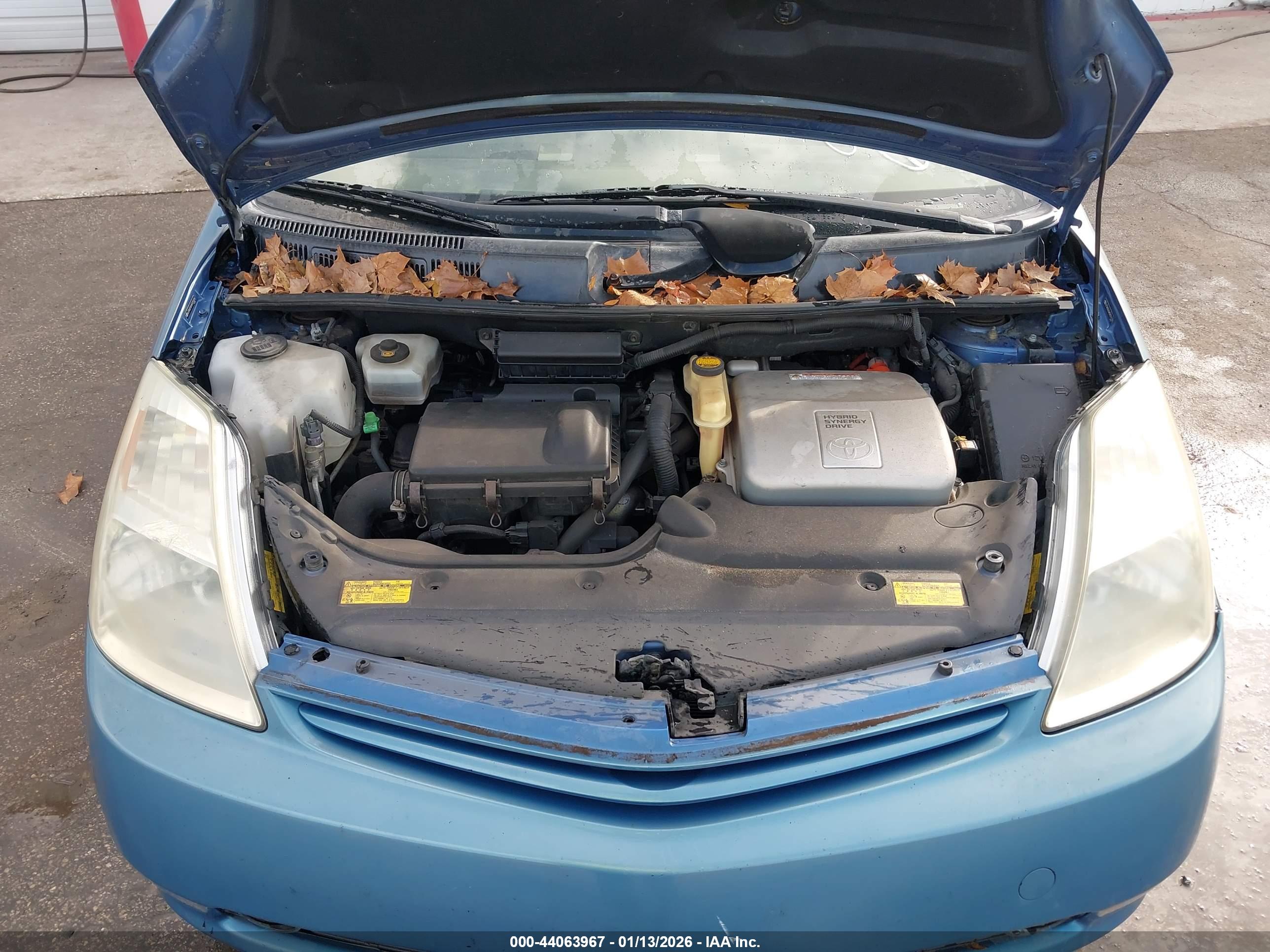TOYOTA PRIUS image 10