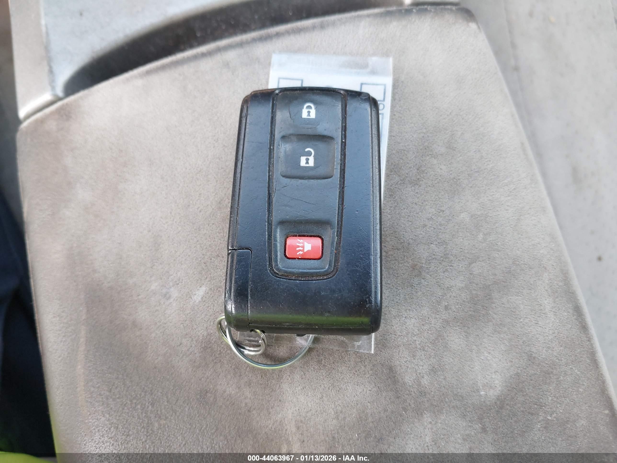 TOYOTA PRIUS image 11