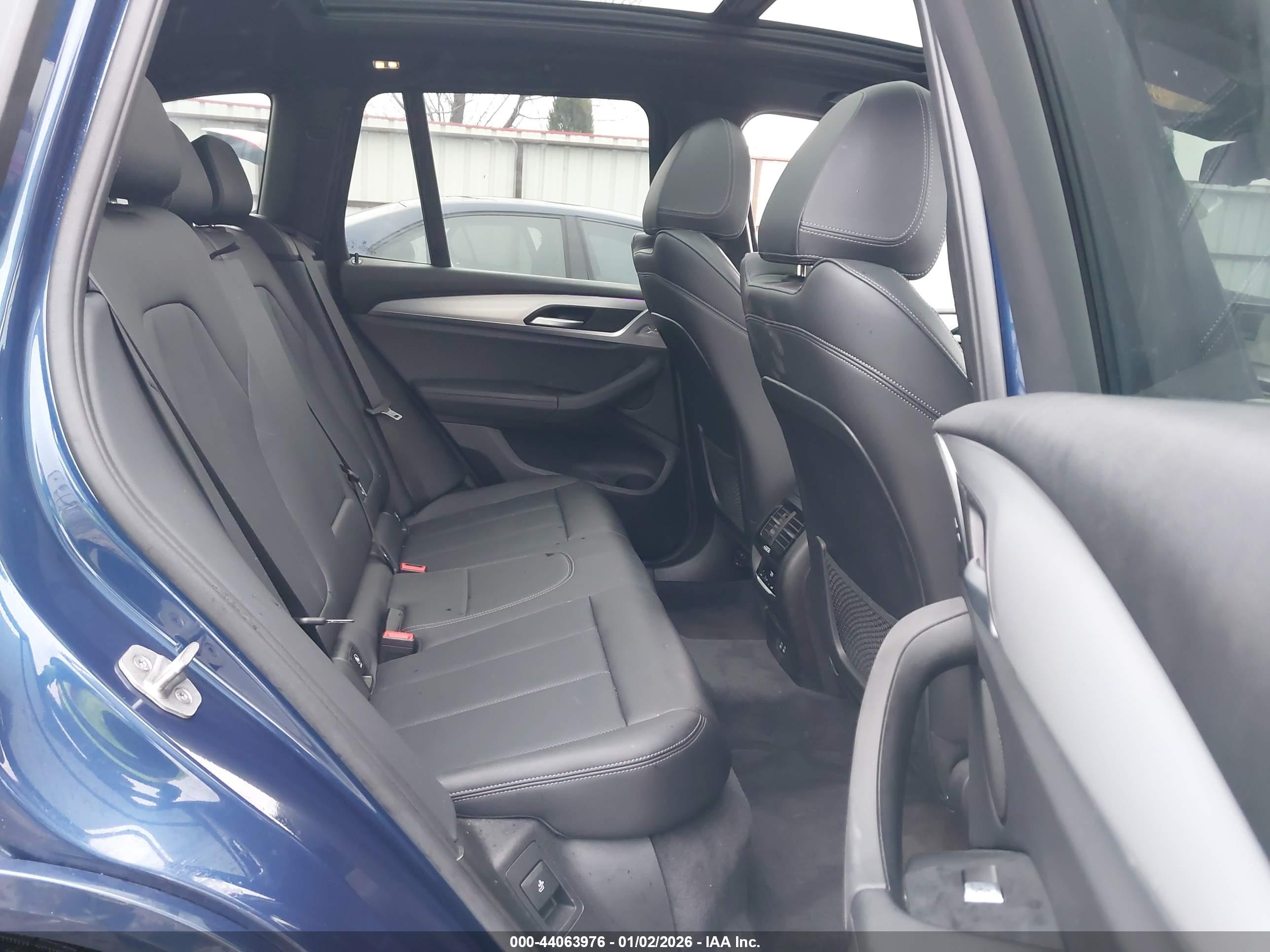 BMW X3 image 8
