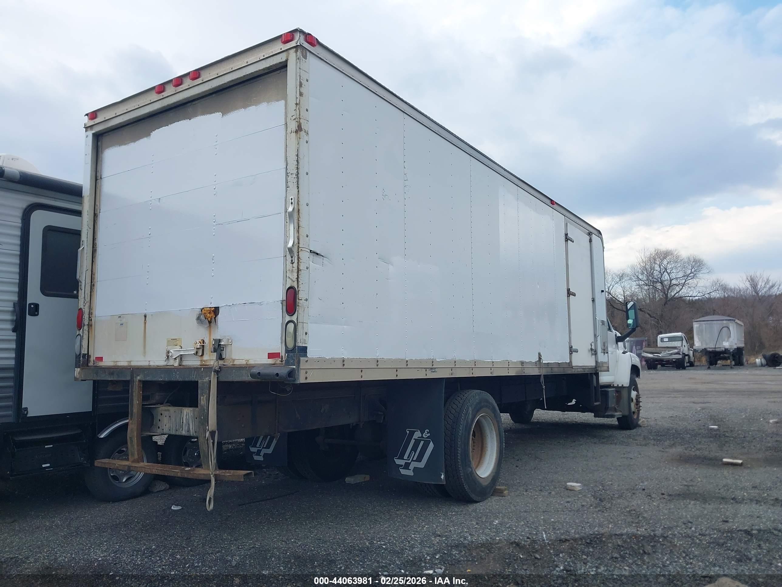 GMC C7500 image 4