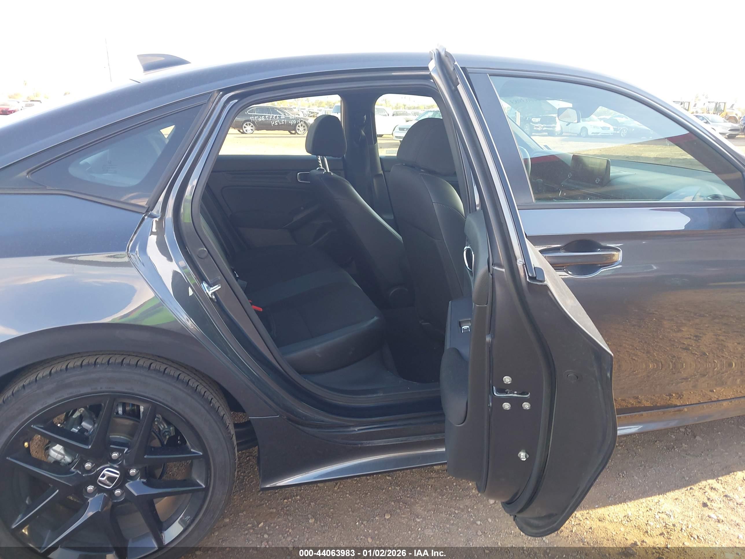 HONDA CIVIC image 8