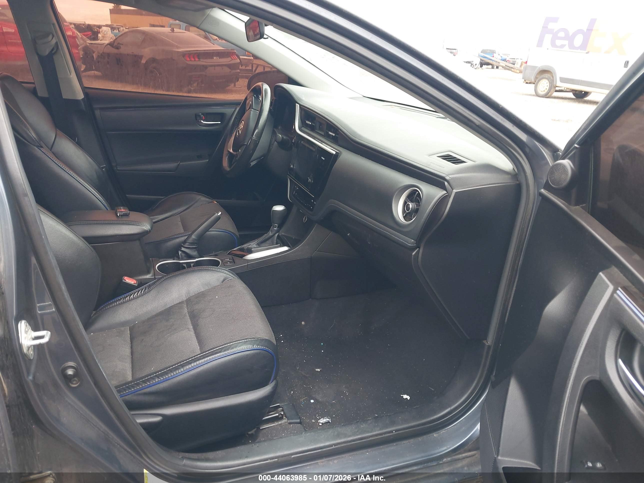 TOYOTA COROLLA image 5