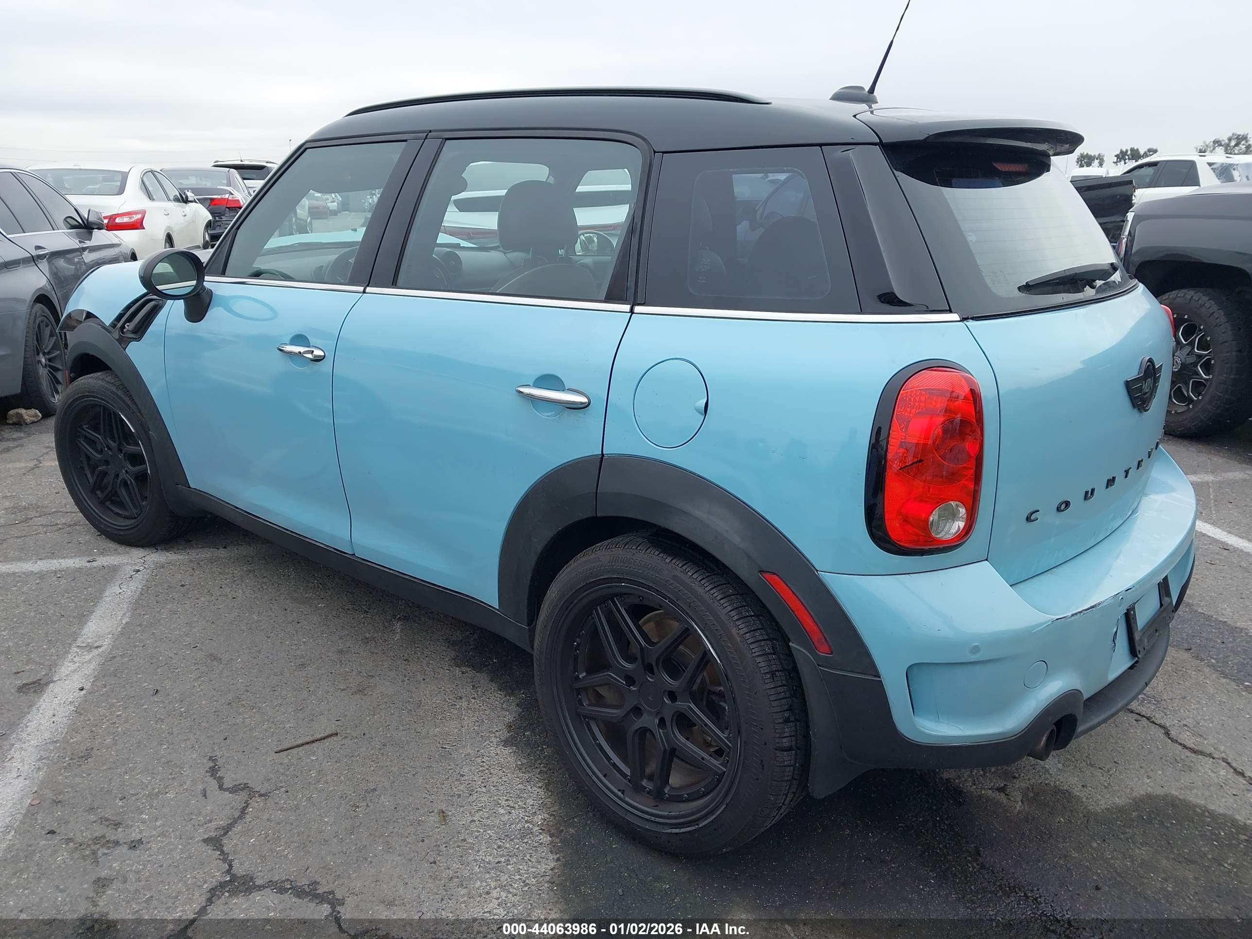MINI COUNTRYMAN image 3