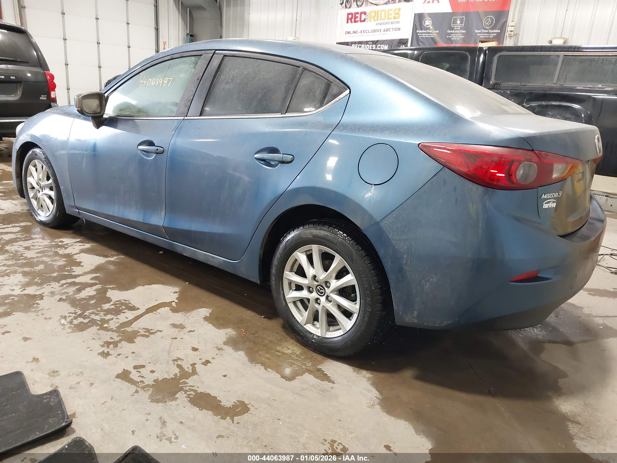 MAZDA MAZDA3 image 3