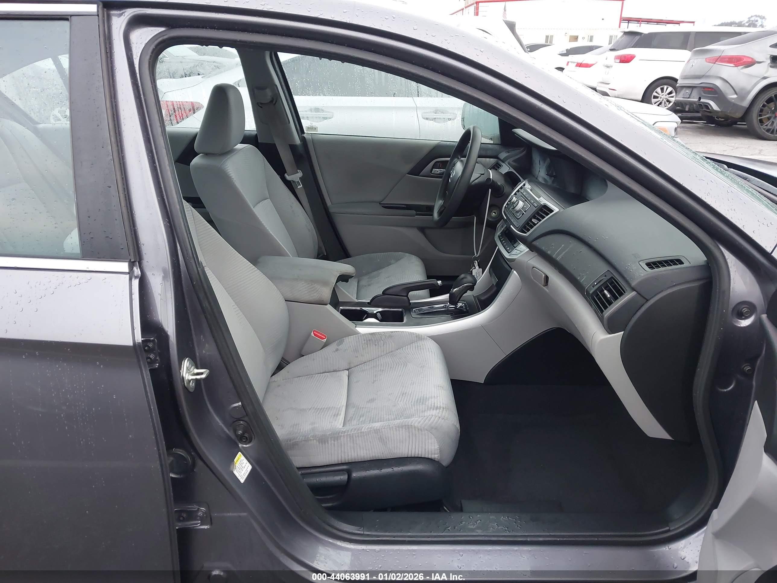 HONDA ACCORD image 5