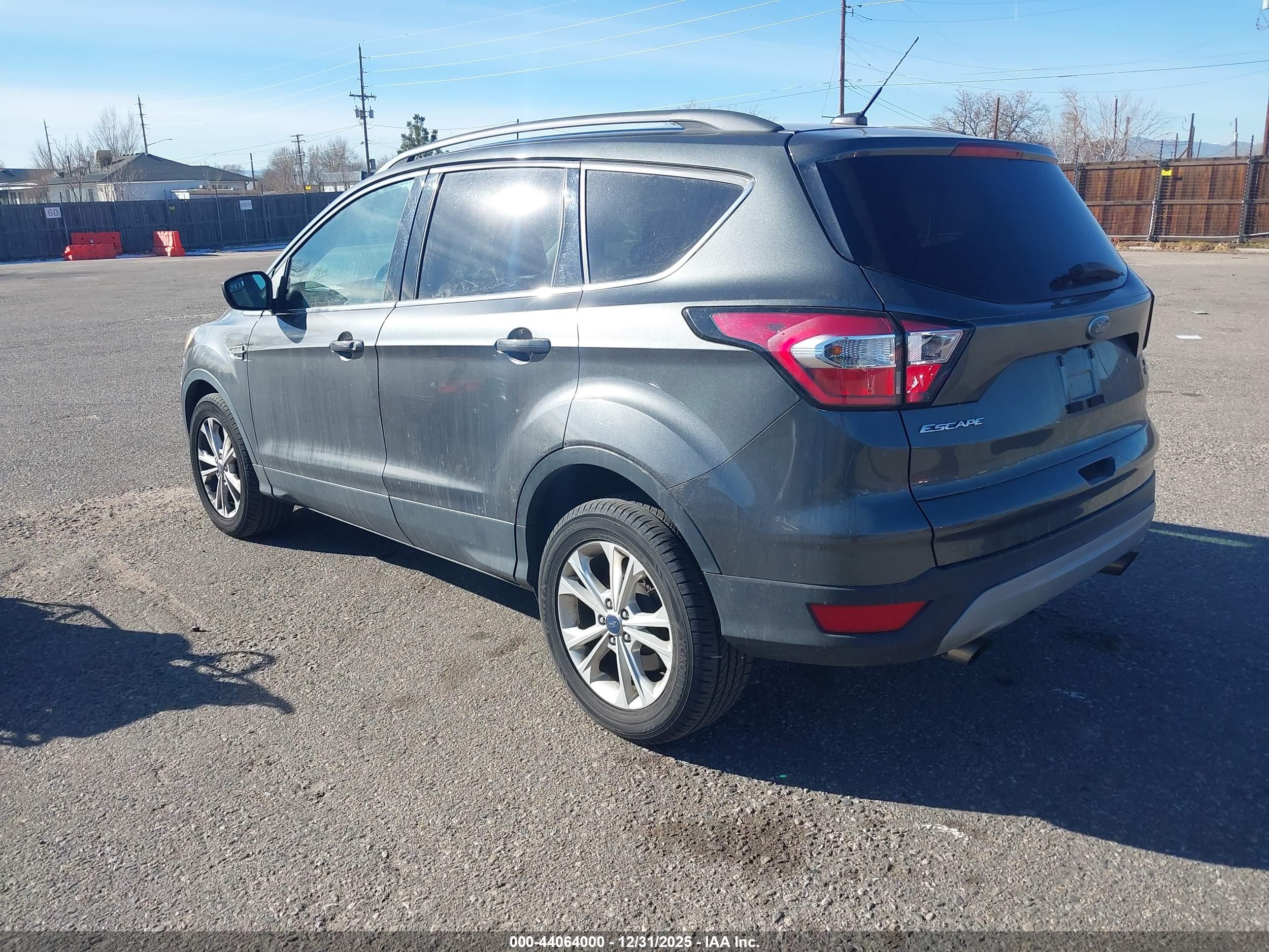 FORD ESCAPE image 3