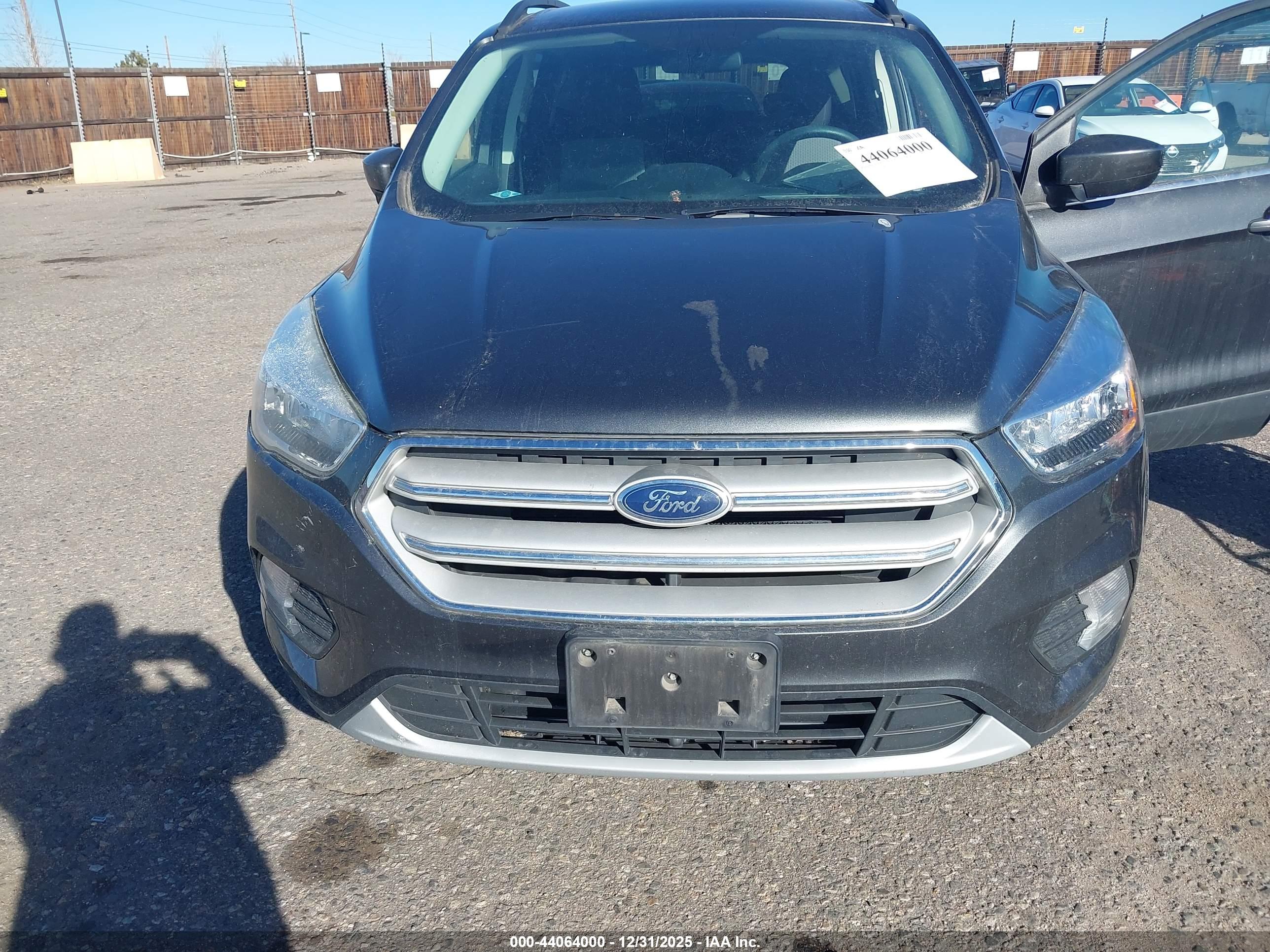 FORD ESCAPE image 6