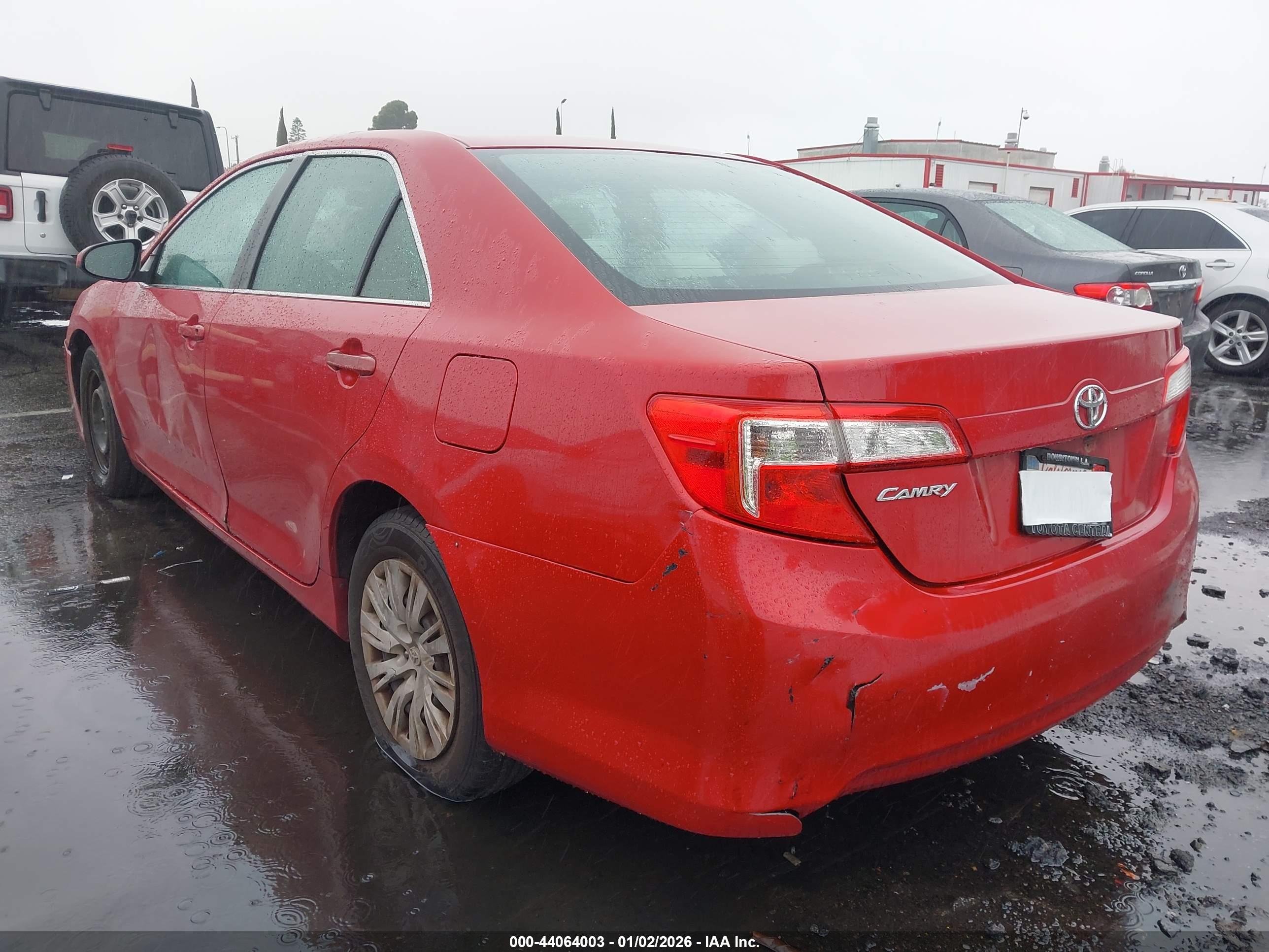 TOYOTA CAMRY image 3