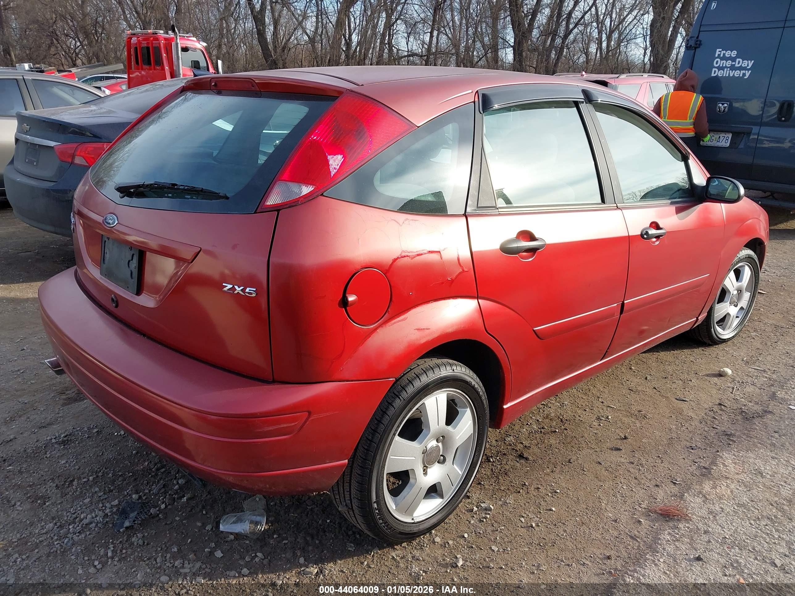 FORD FOCUS image 4
