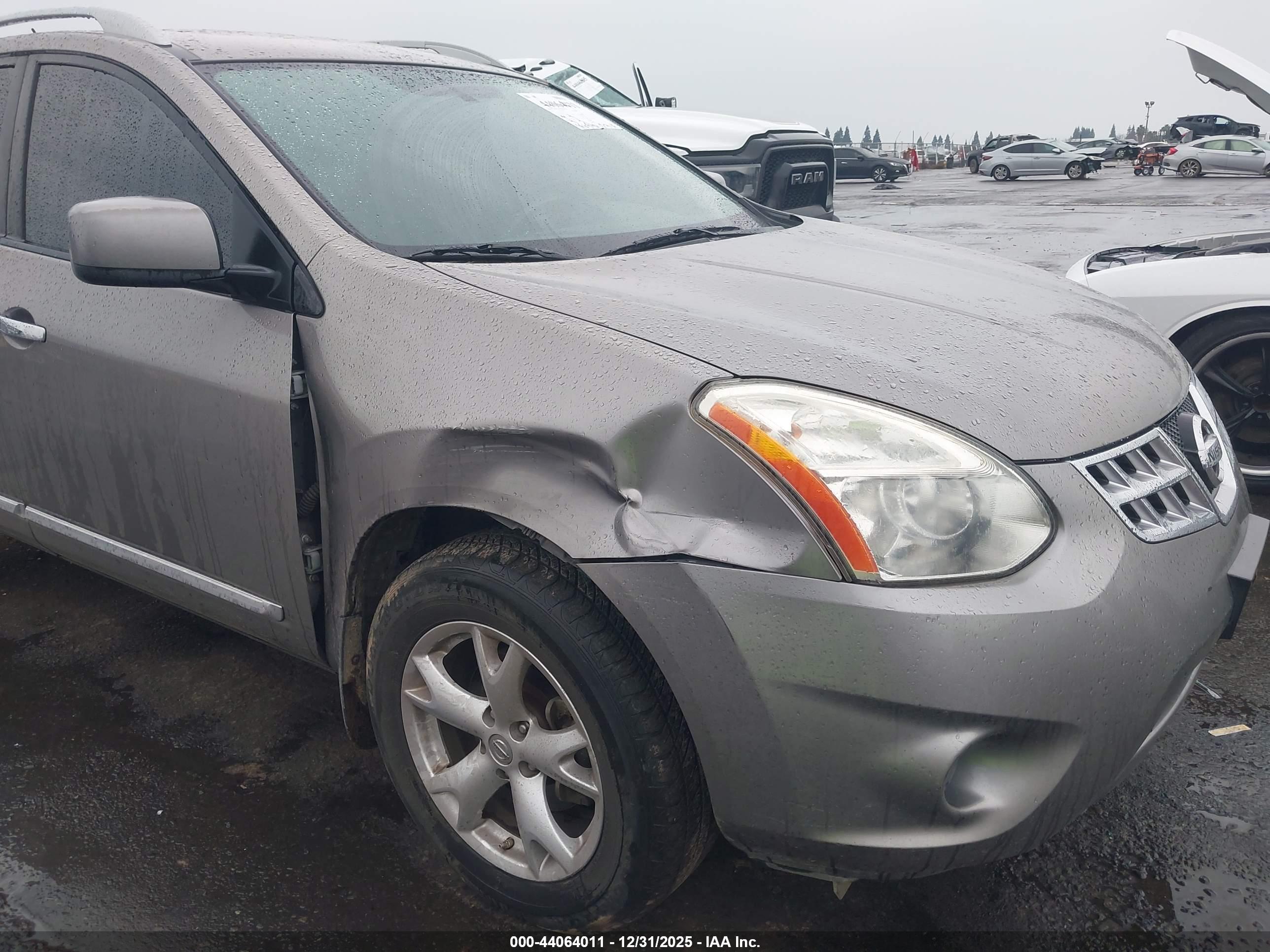 NISSAN ROGUE image 6