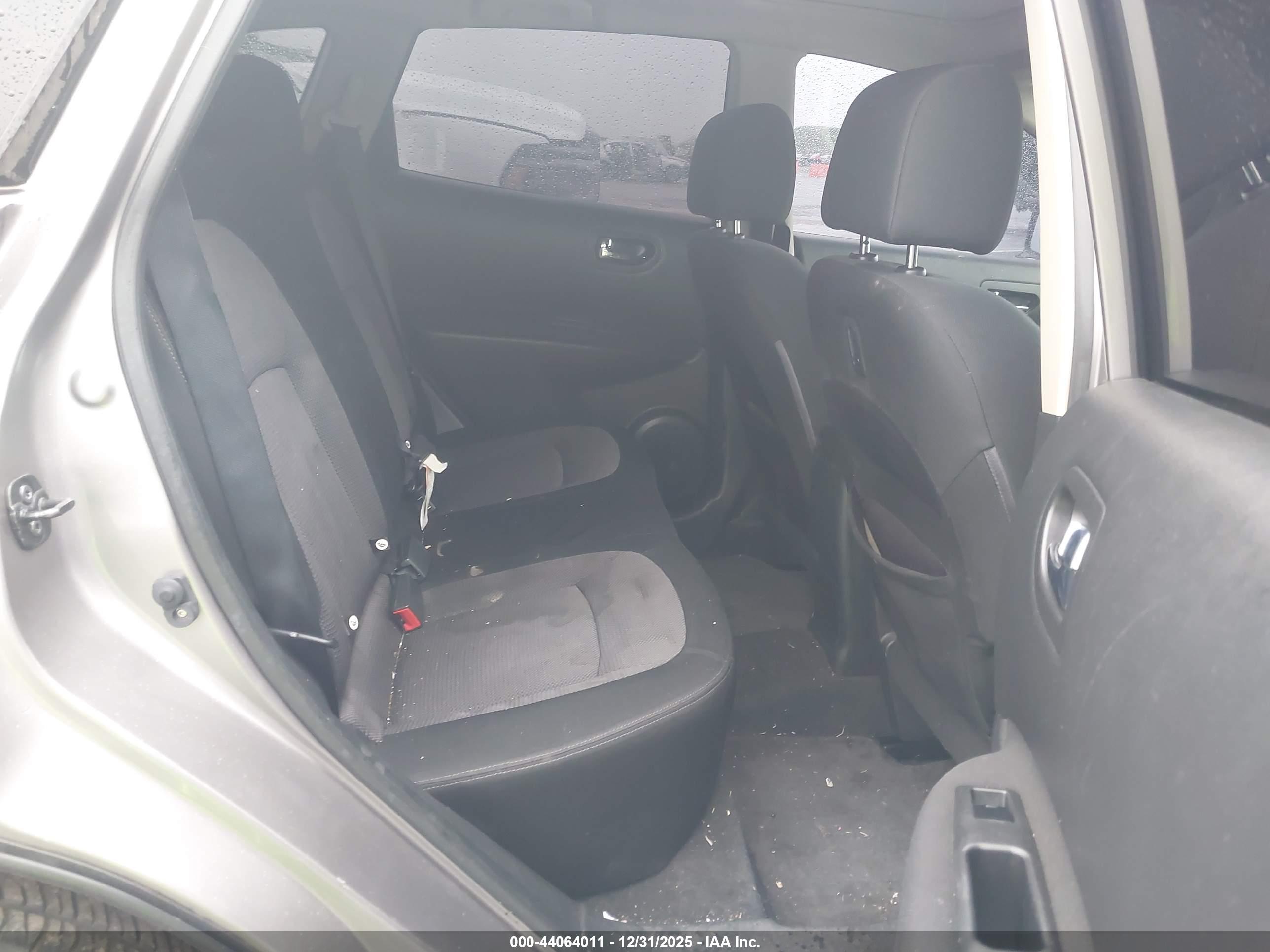 NISSAN ROGUE image 8
