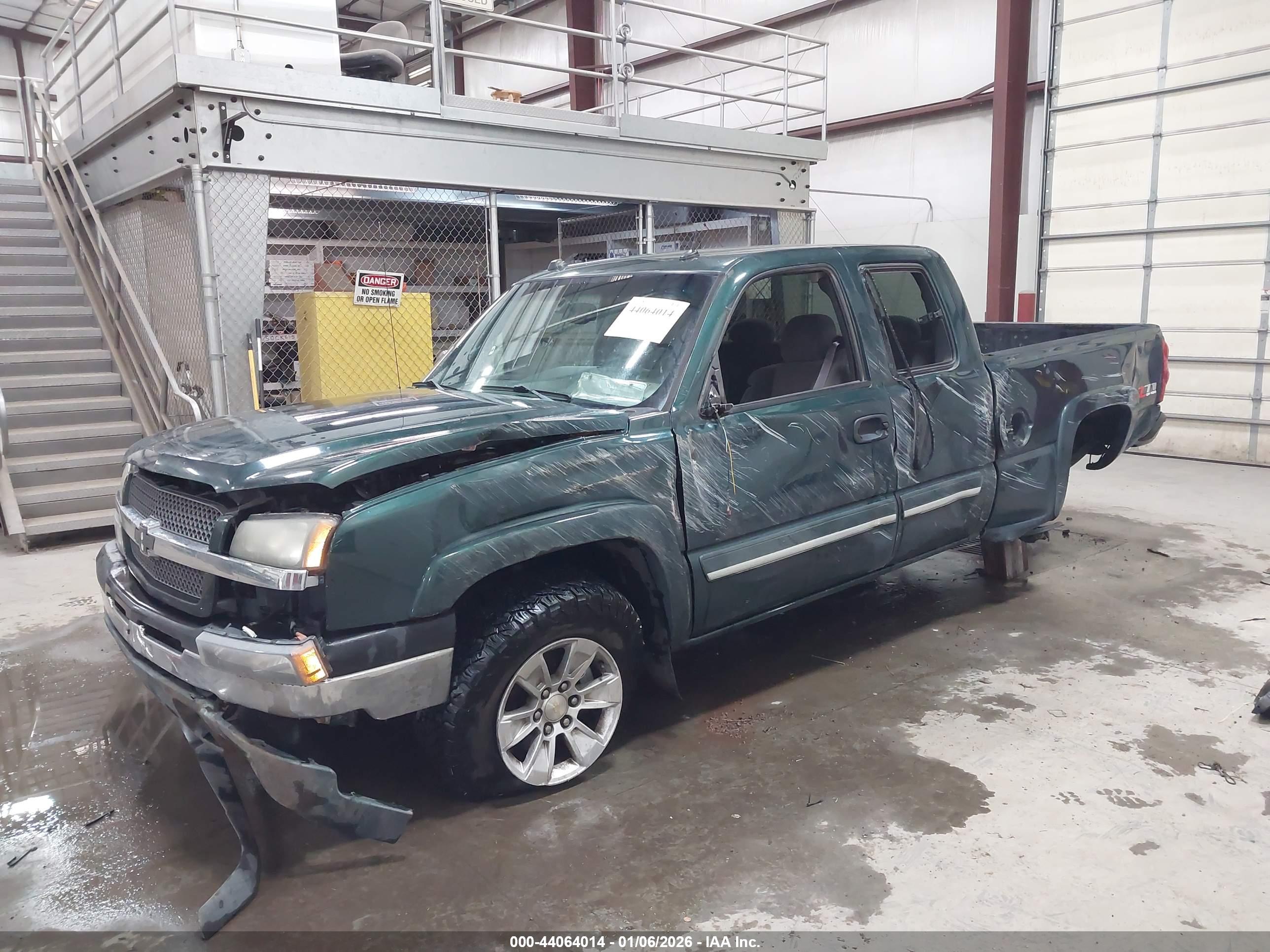 CHEVROLET SILVERADO image 2