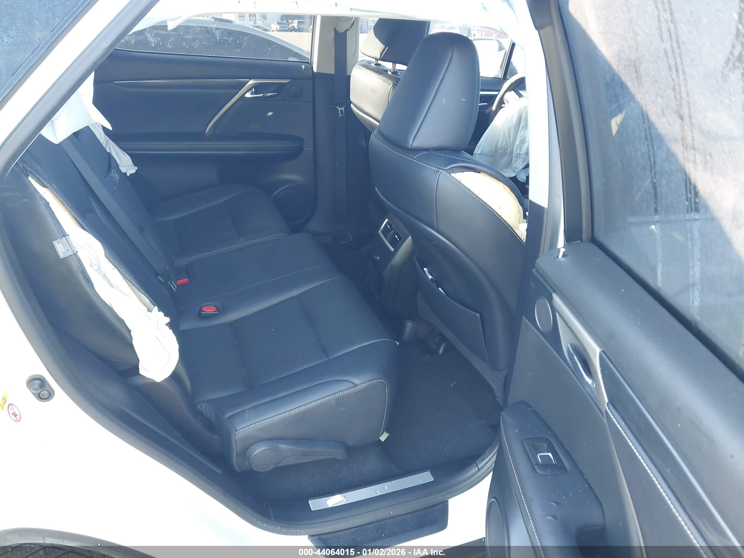 LEXUS RX image 8
