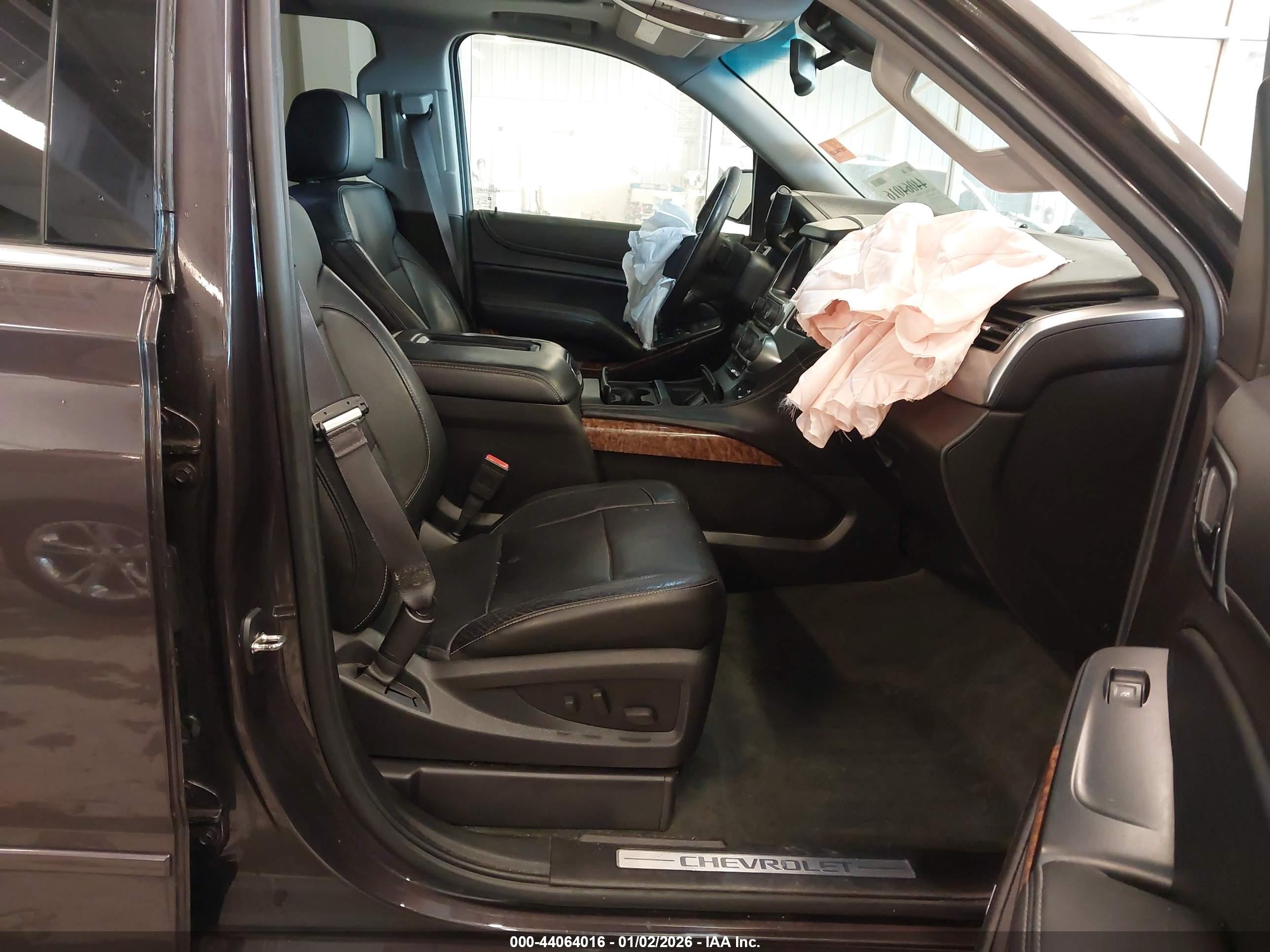 CHEVROLET TAHOE image 5