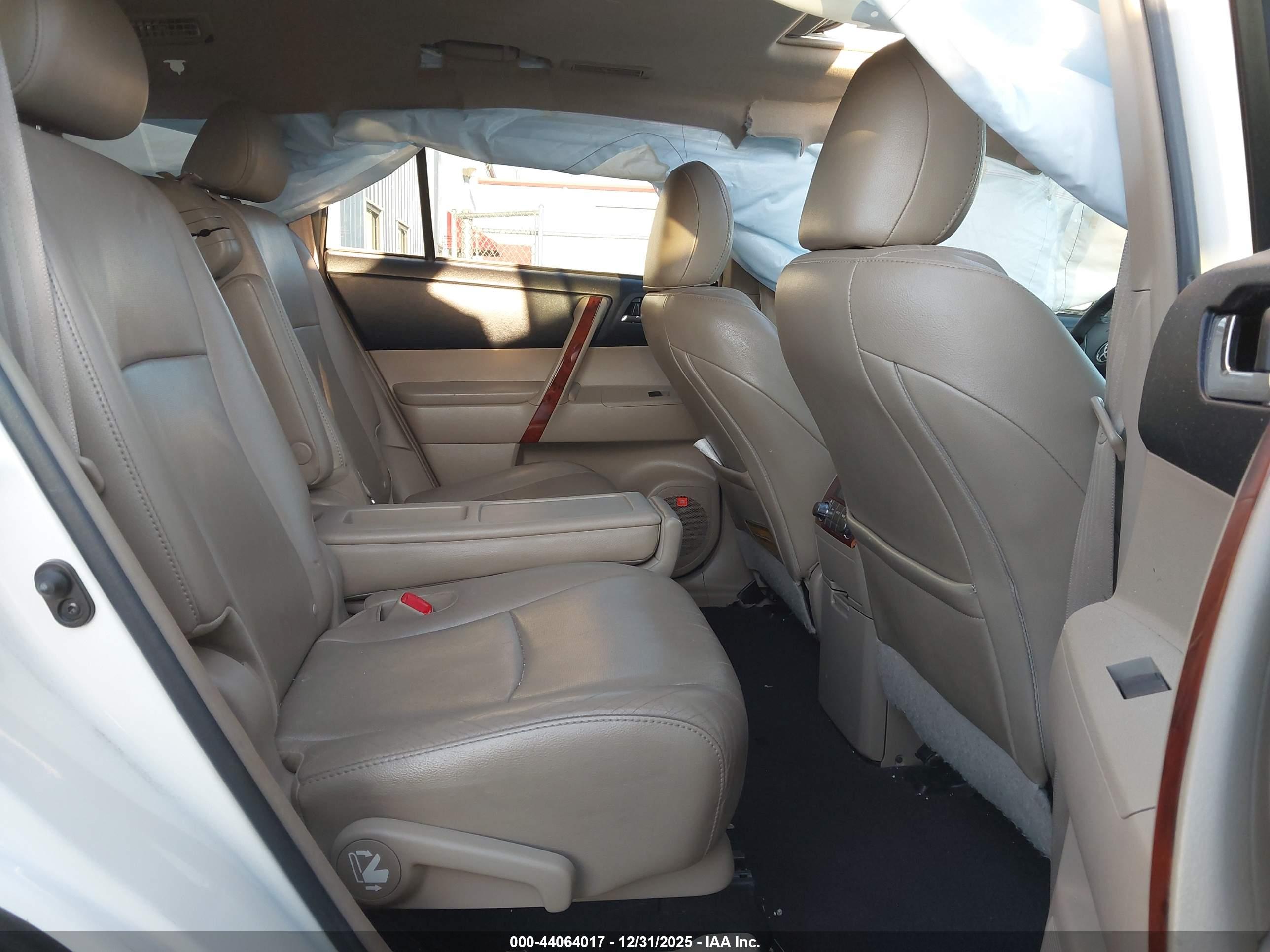 TOYOTA HIGHLANDER image 8