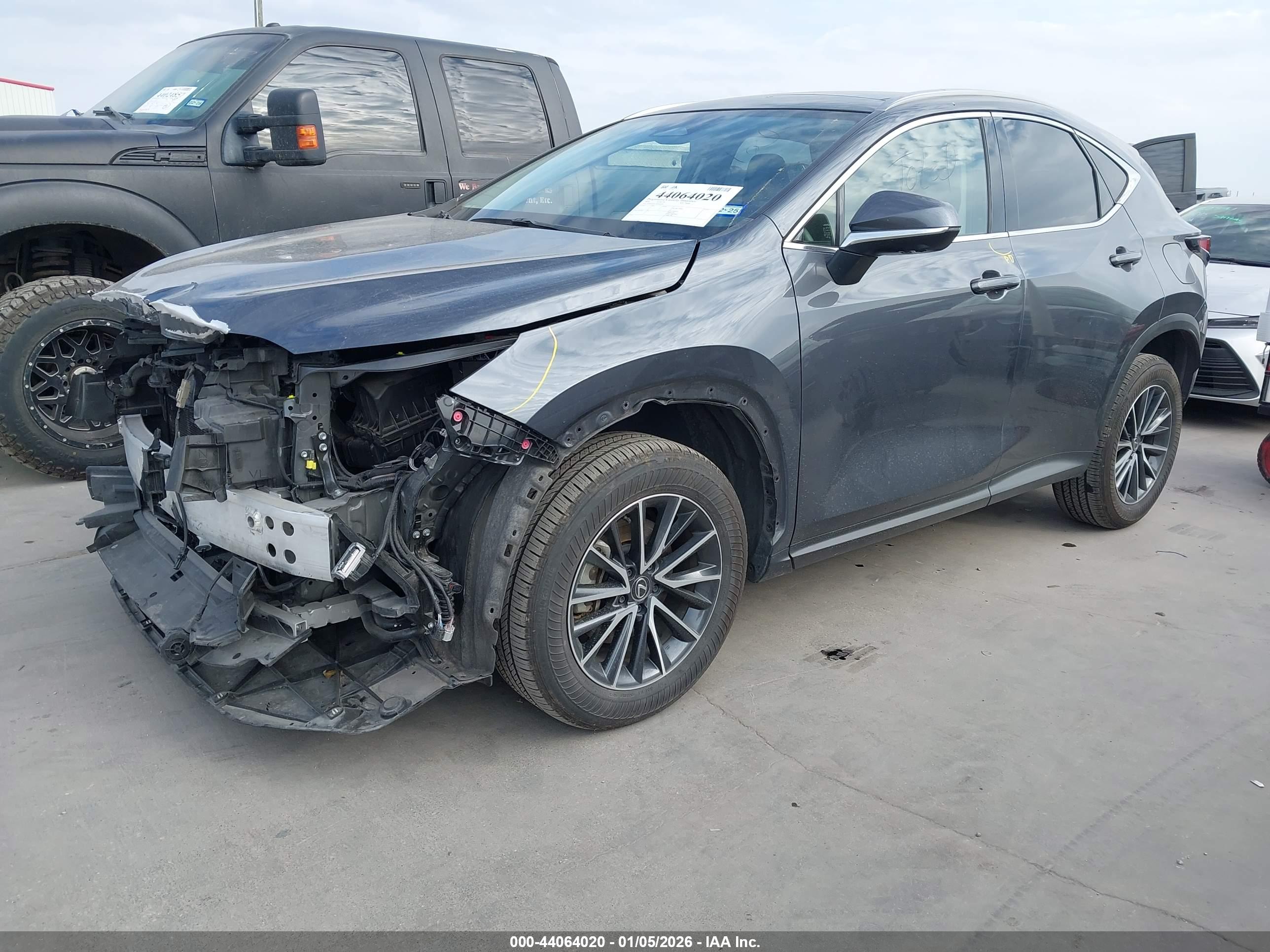 LEXUS NX image 2