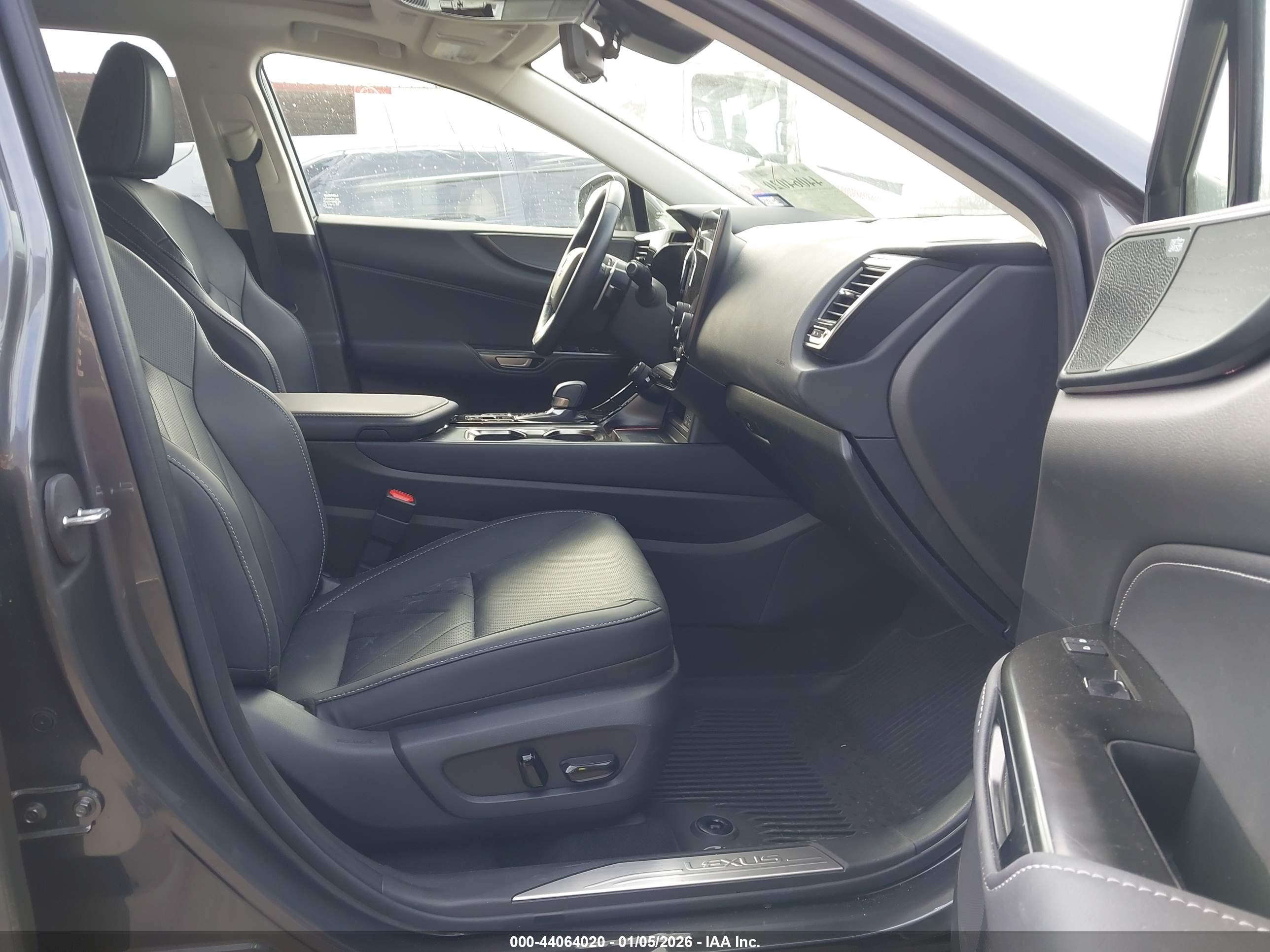 LEXUS NX image 5