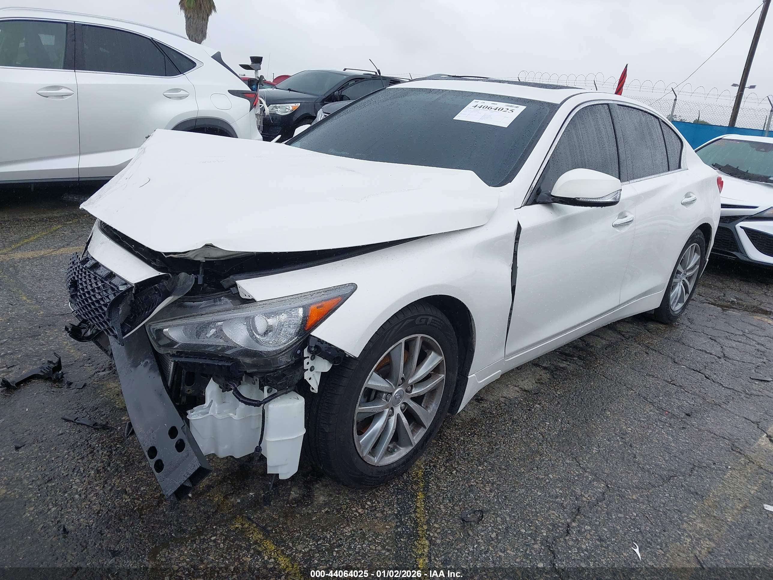 INFINITI Q50 image 2