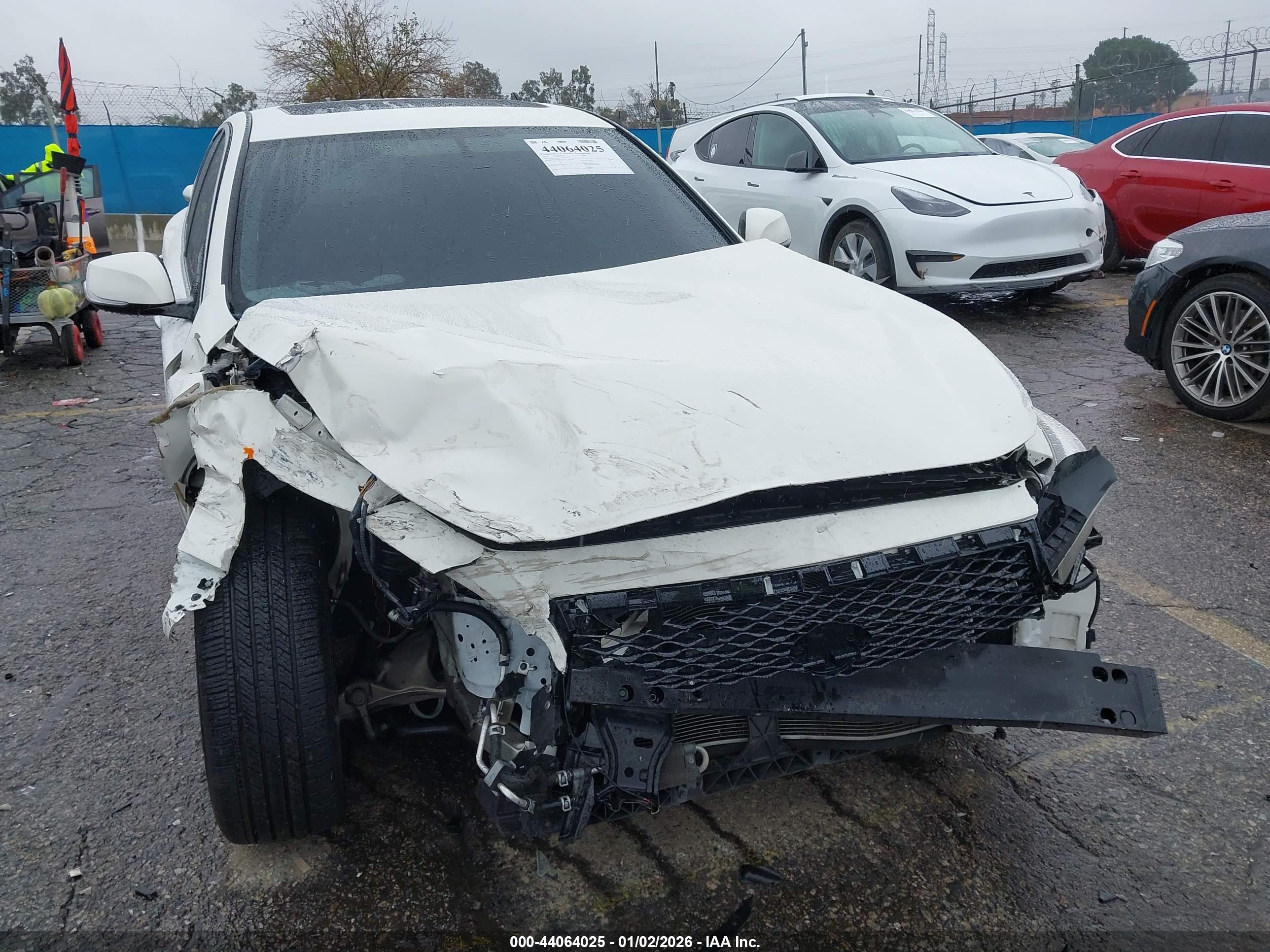 INFINITI Q50 image 6