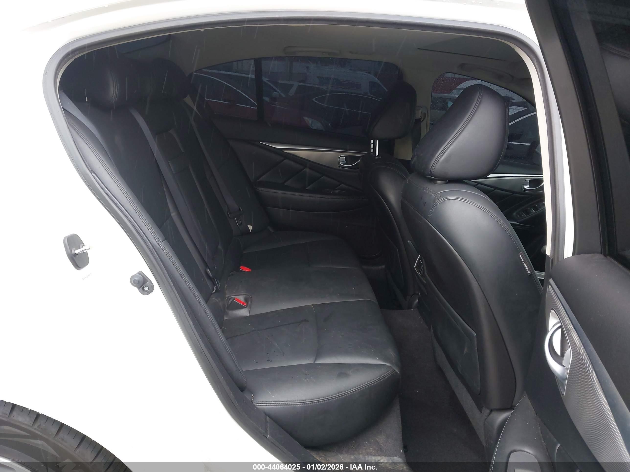 INFINITI Q50 image 8