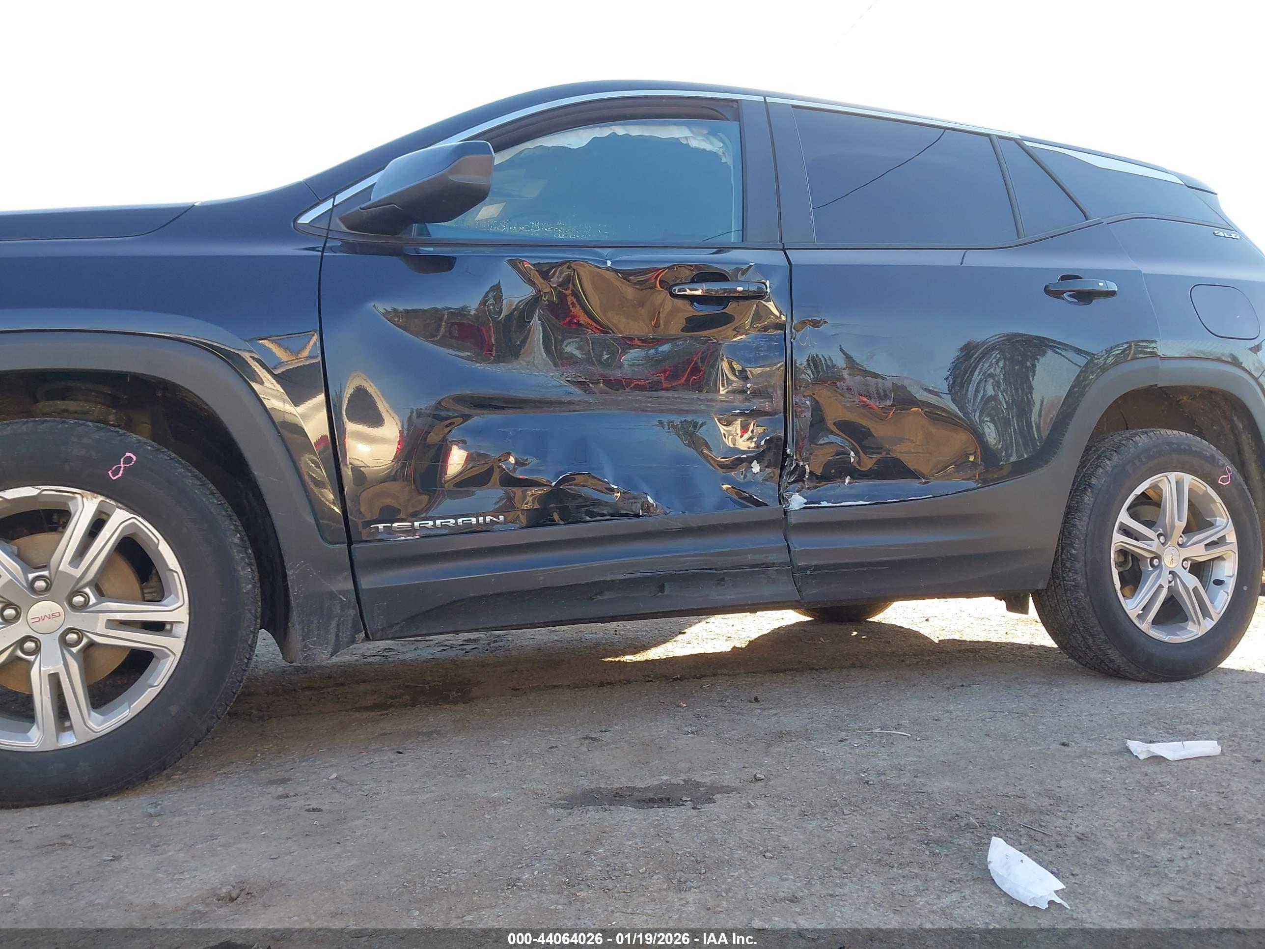 GMC TERRAIN image 6
