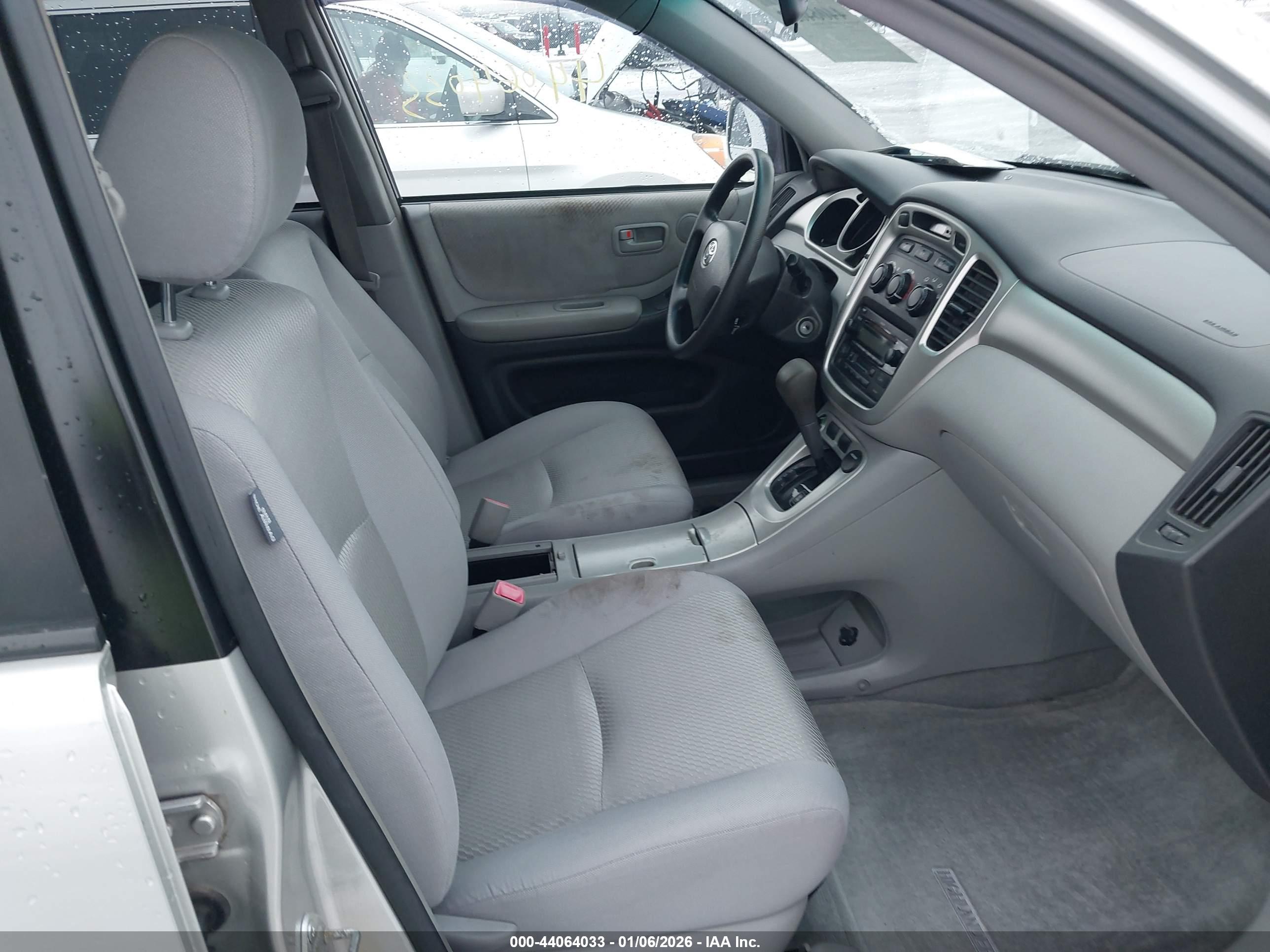 TOYOTA HIGHLANDER image 5