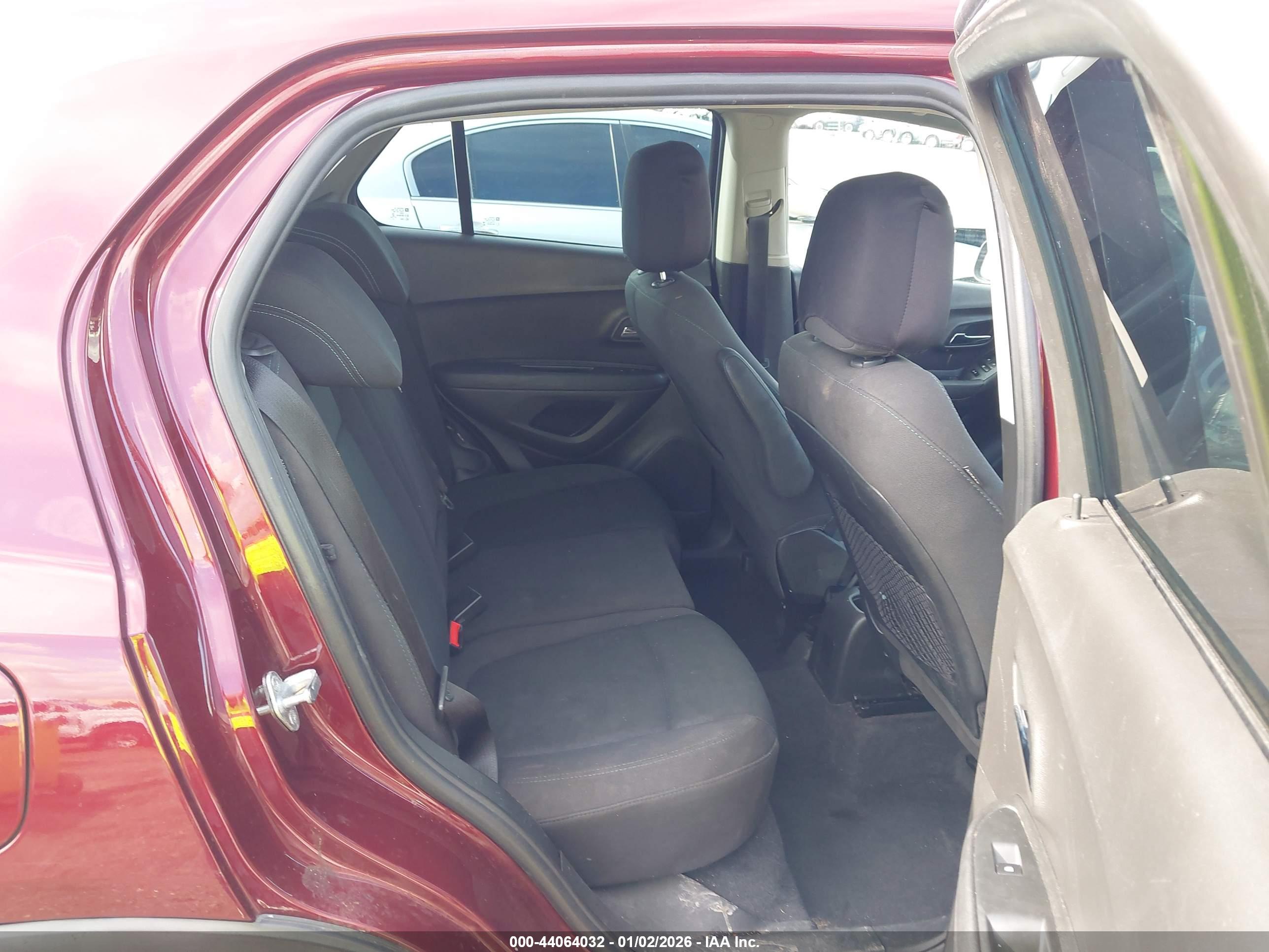 CHEVROLET TRAX image 8