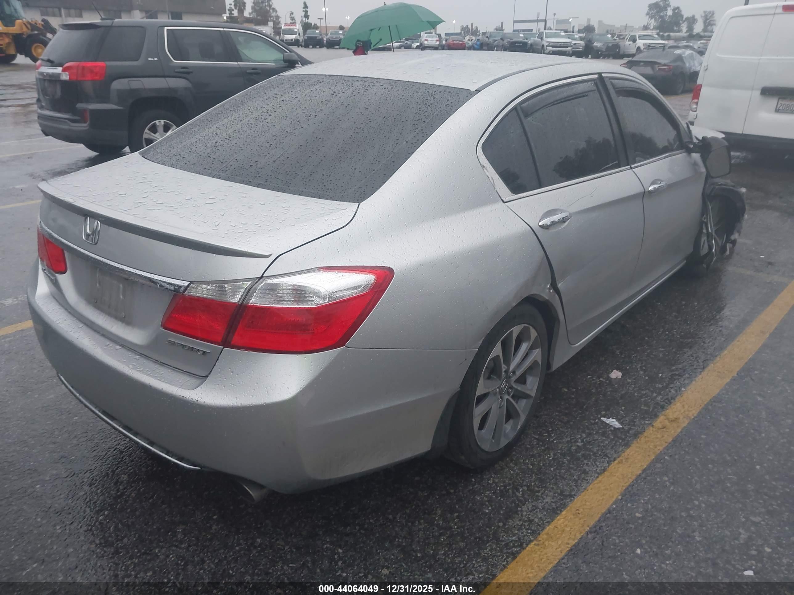 HONDA ACCORD image 4