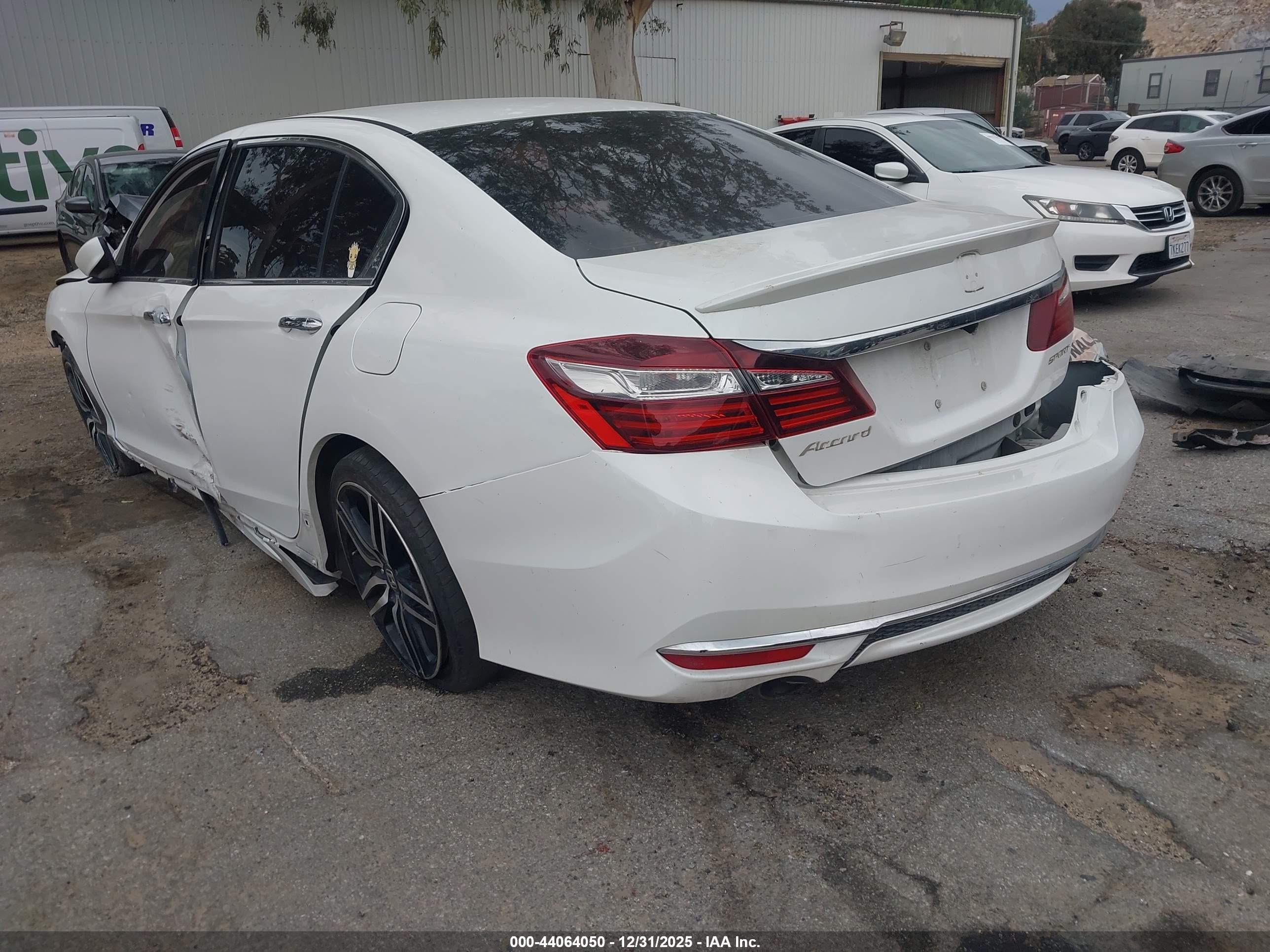 HONDA ACCORD image 3