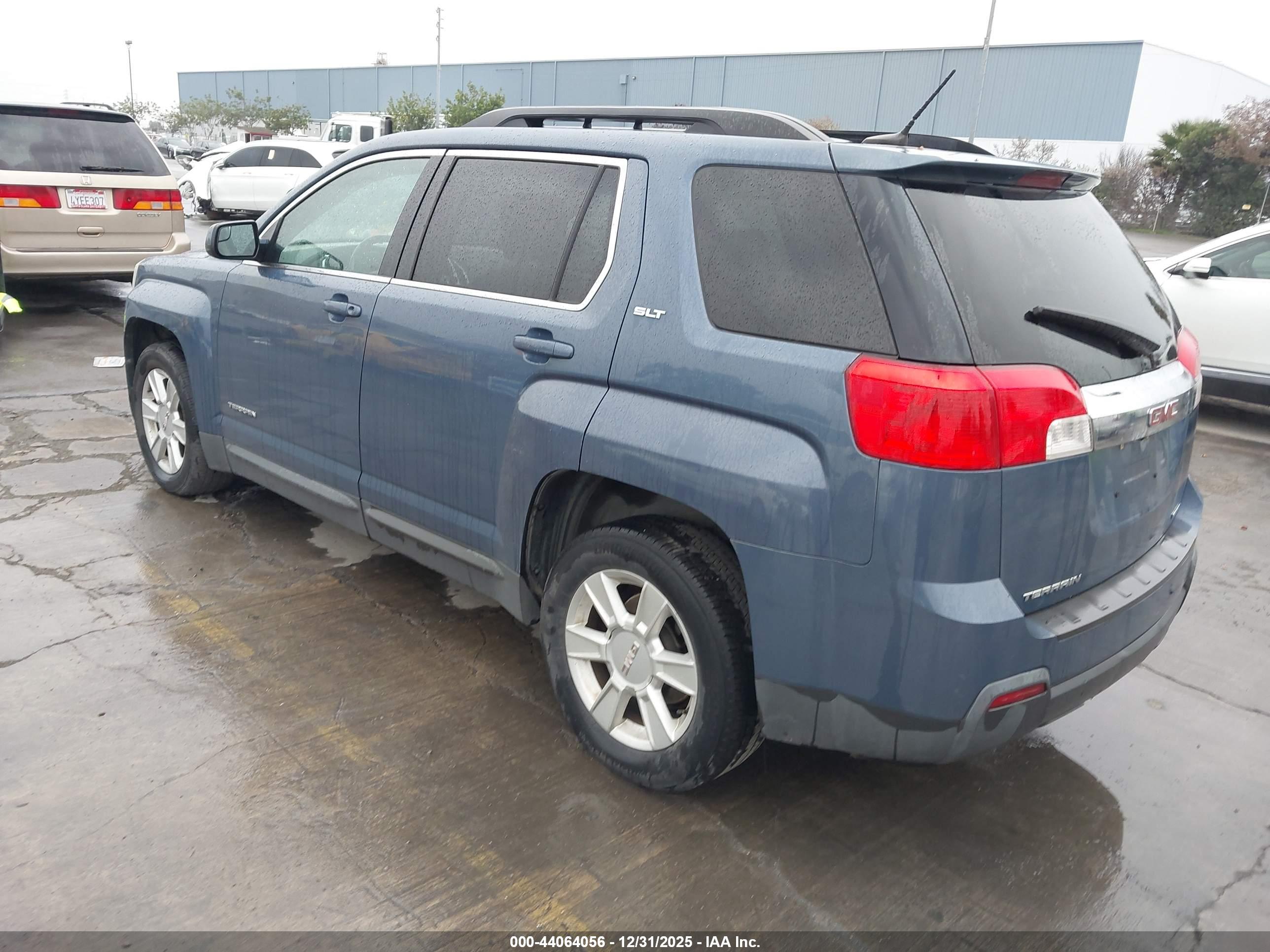 GMC TERRAIN image 3