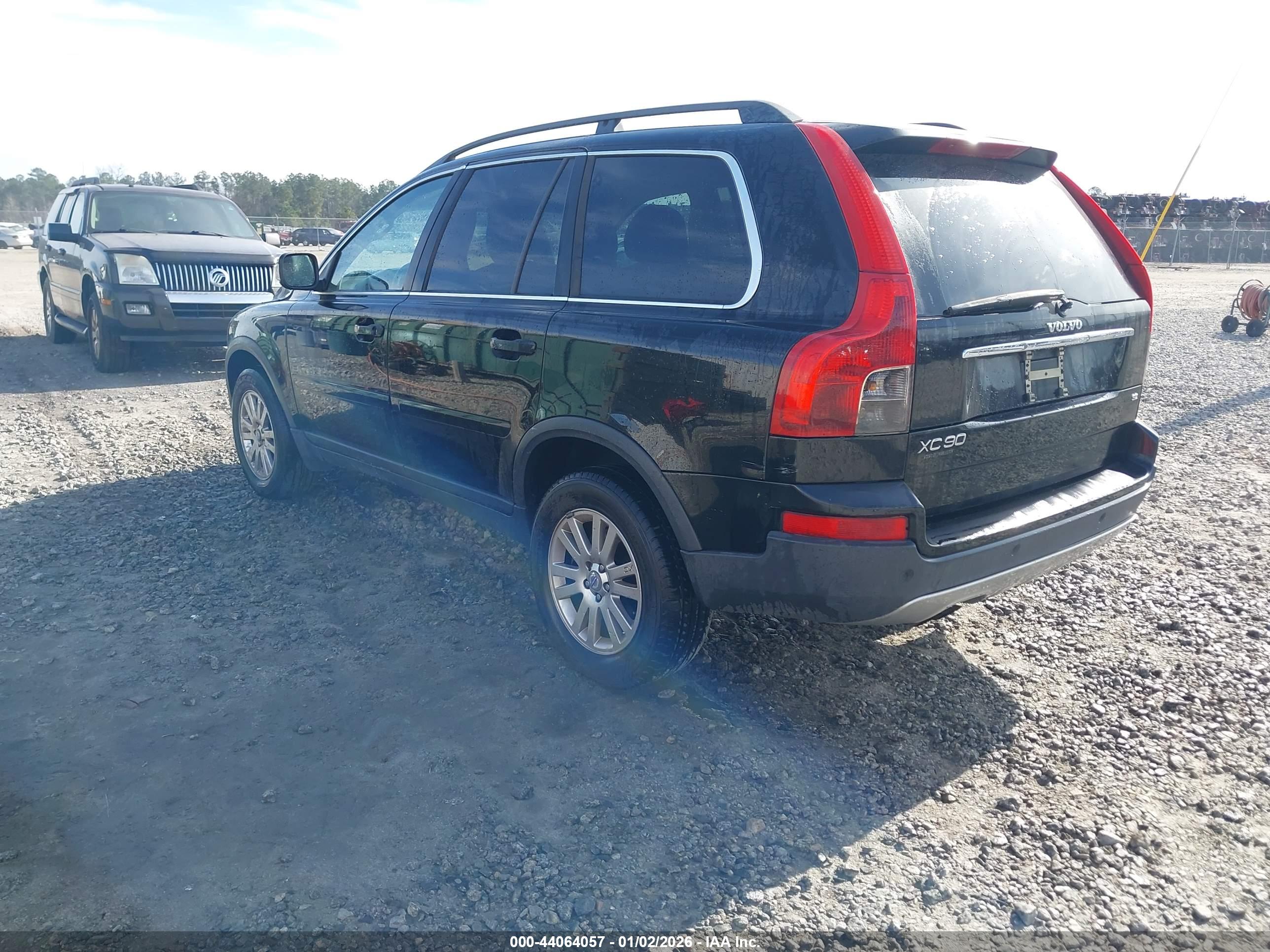 VOLVO XC90 image 3