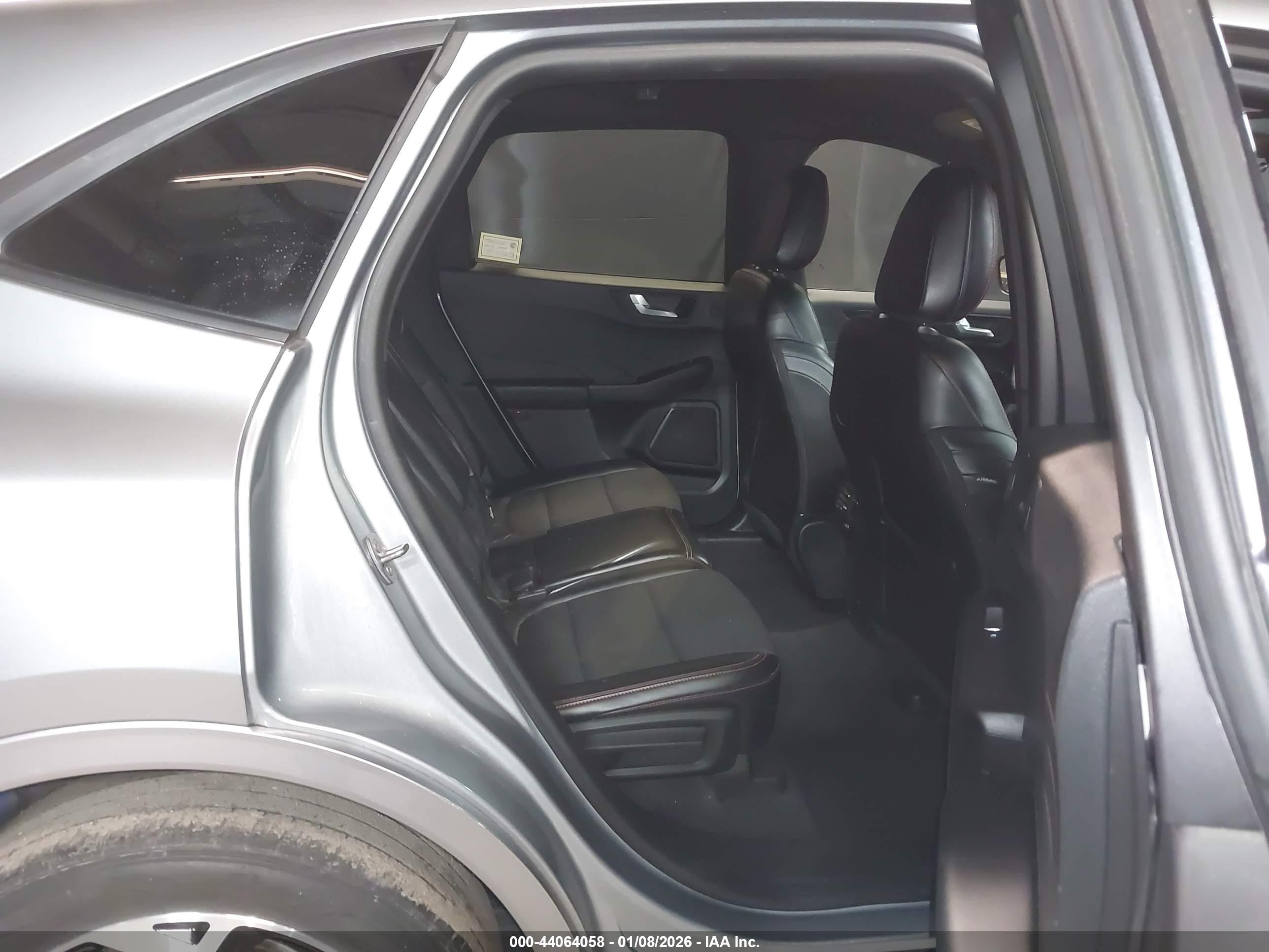 FORD ESCAPE image 8