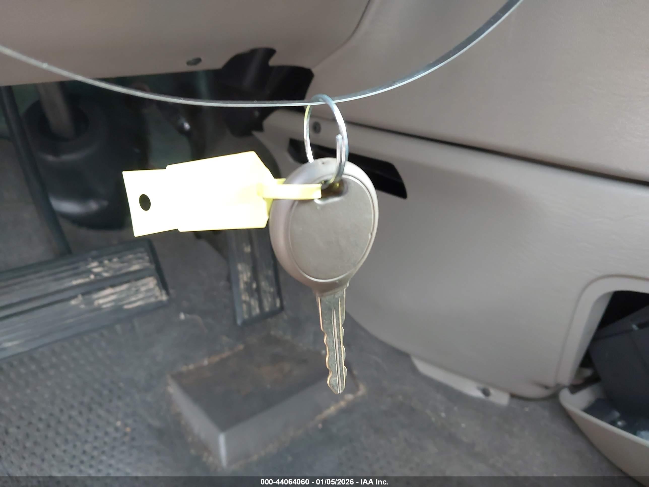 CHRYSLER TOWN image 11